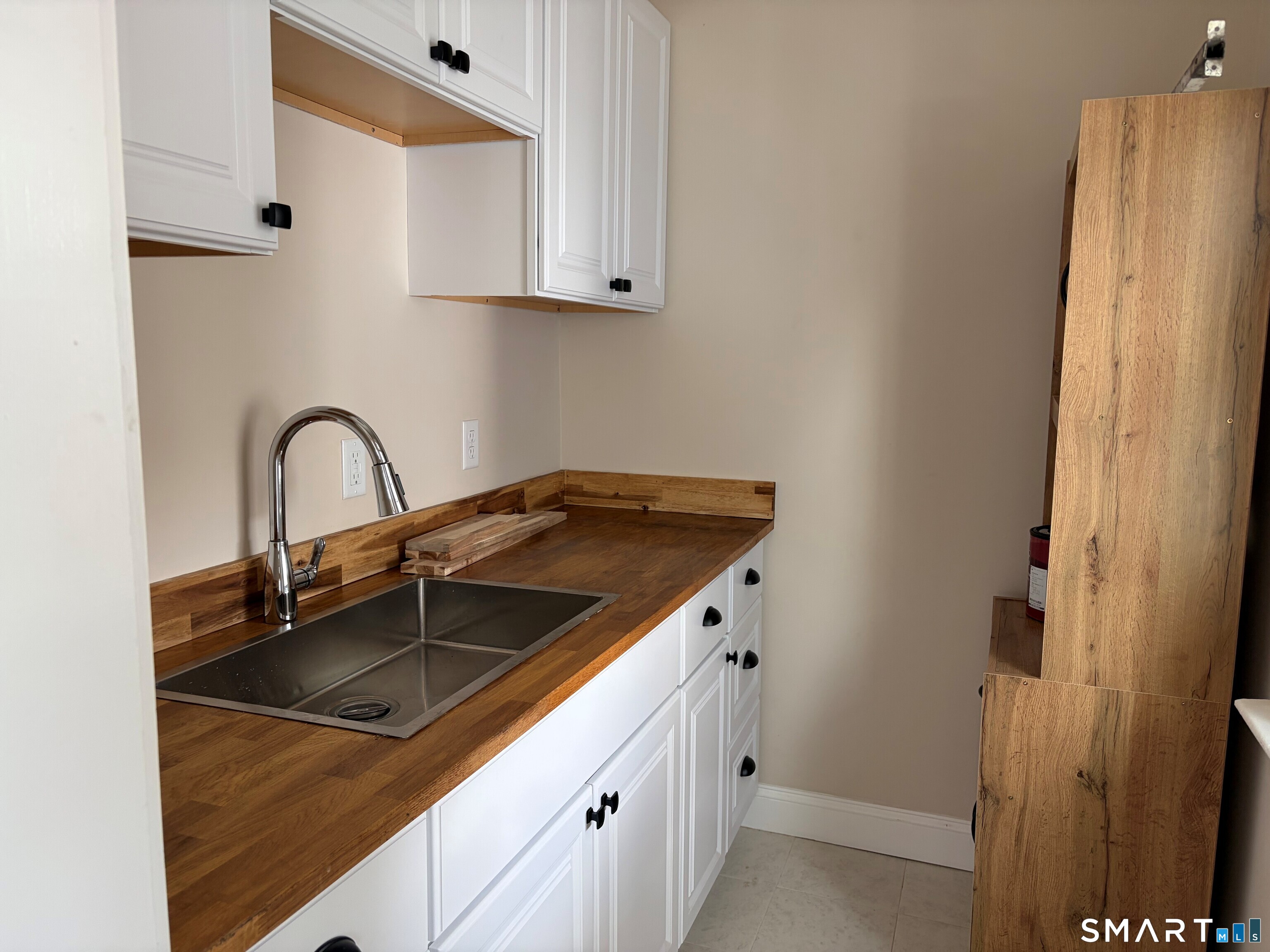 1769 Dixwell Avenue Property Photo 6