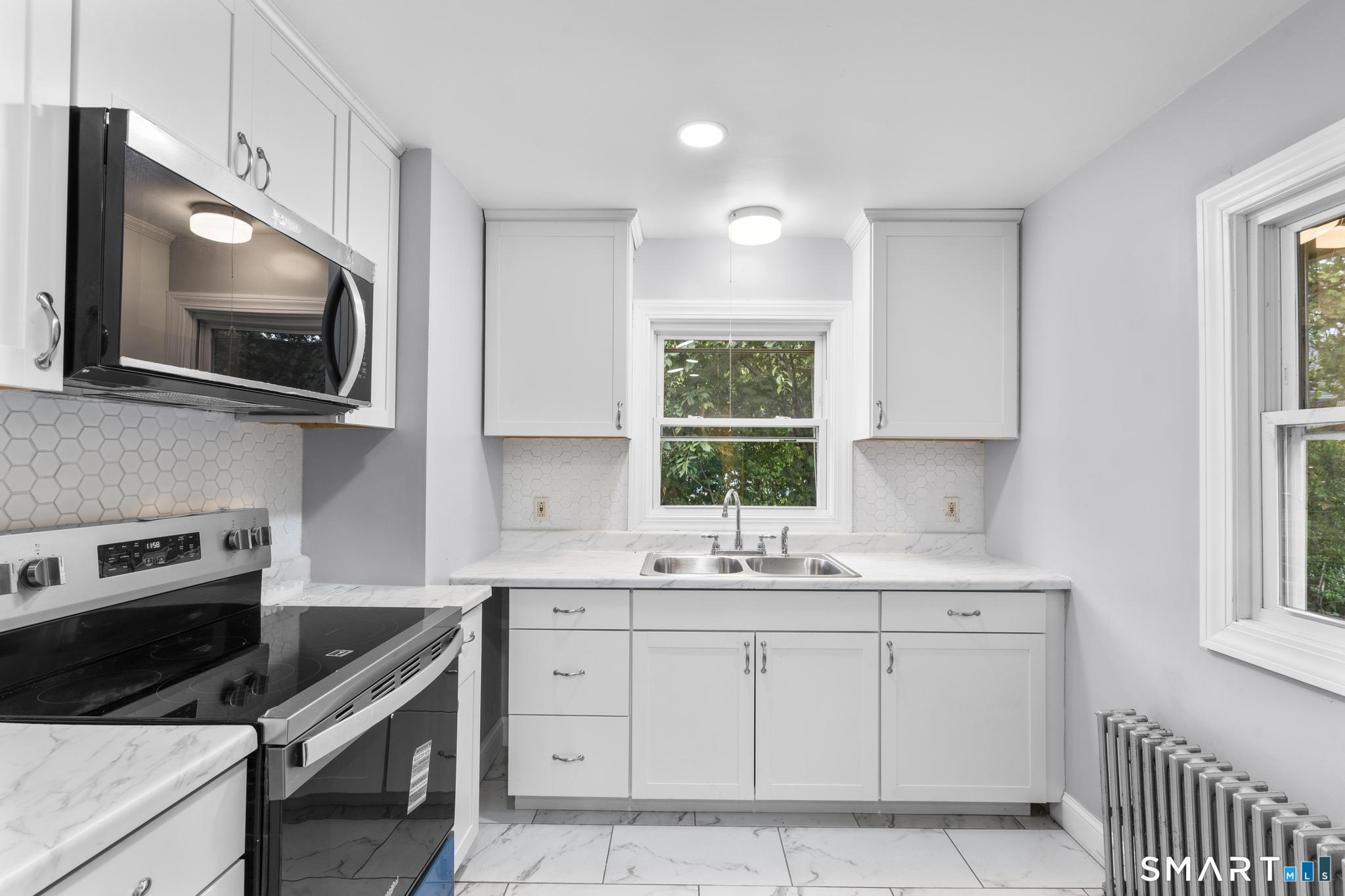 524 Broad Street Property Photo 5