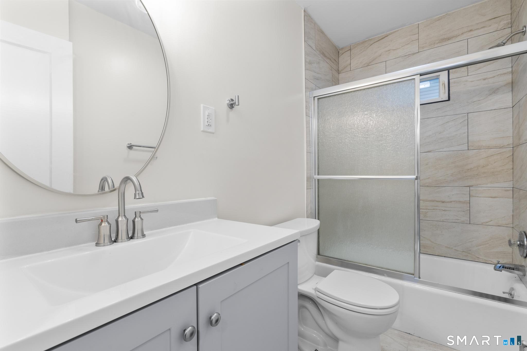 524 Broad Street Property Photo 8