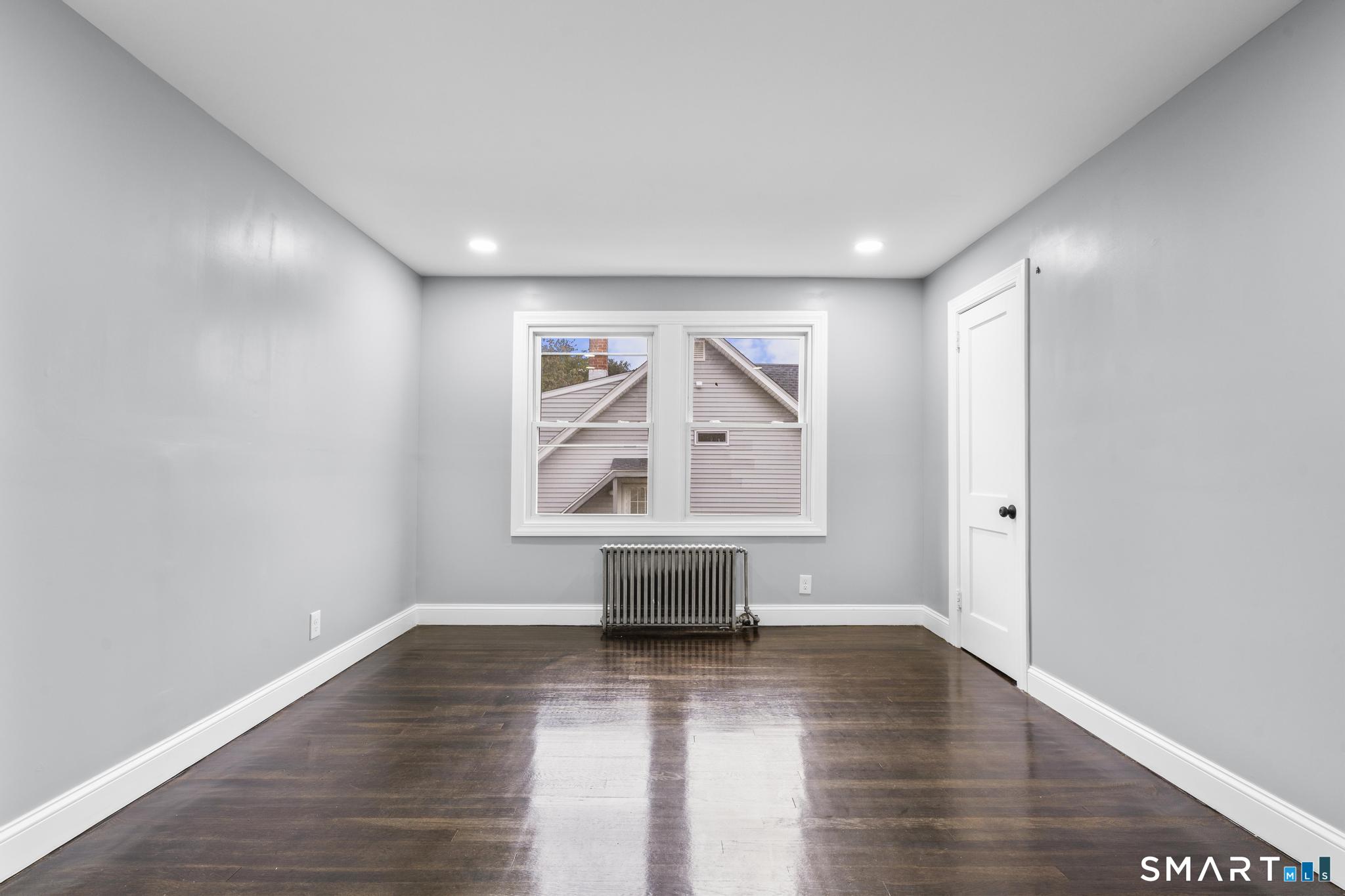 524 Broad Street Property Photo 10