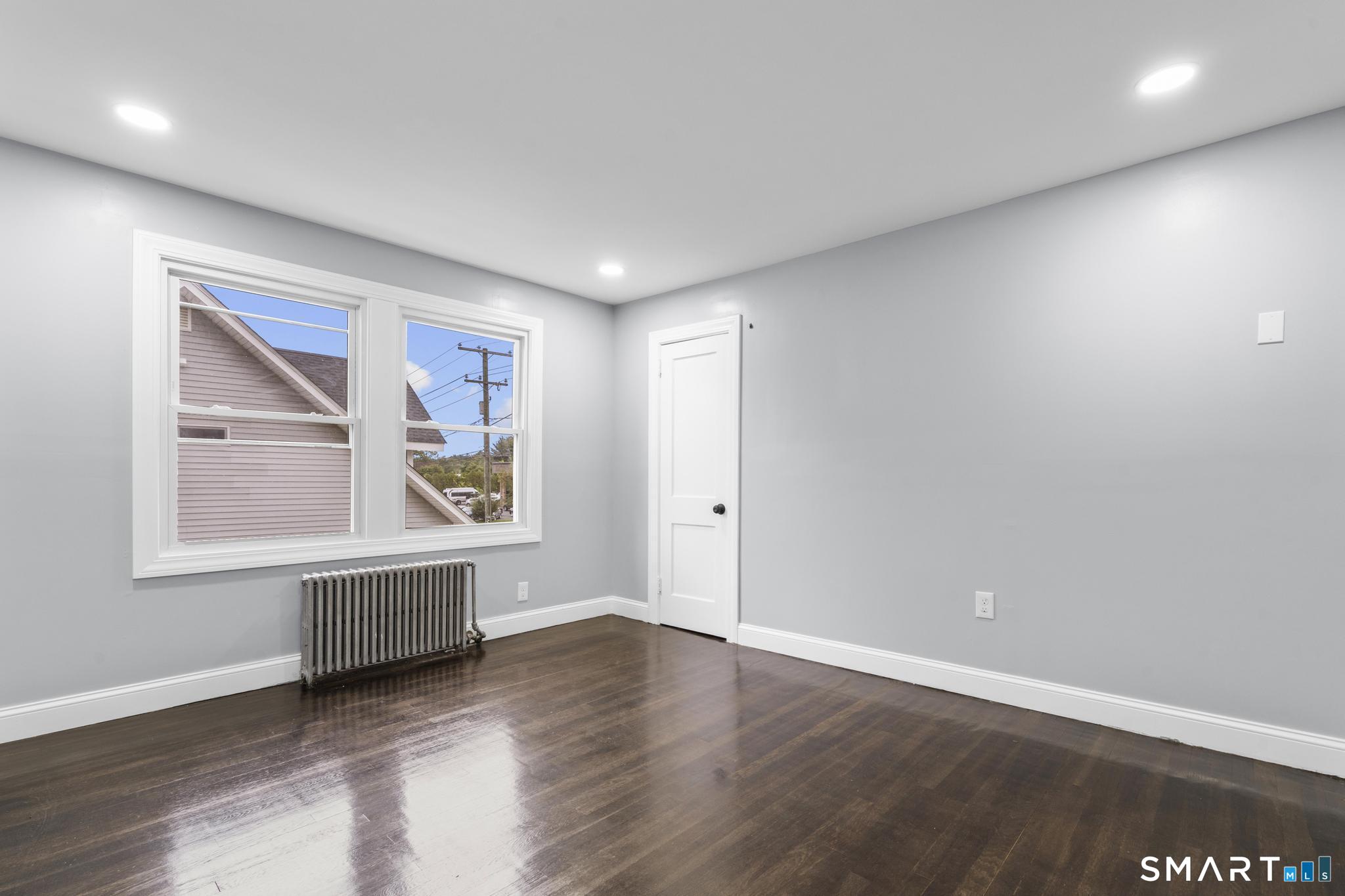 524 Broad Street Property Photo 11