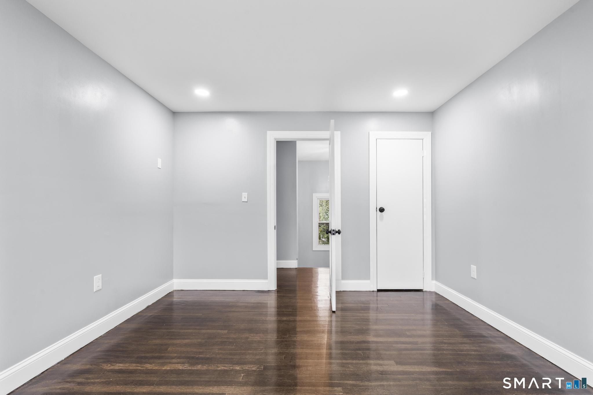524 Broad Street Property Photo 12