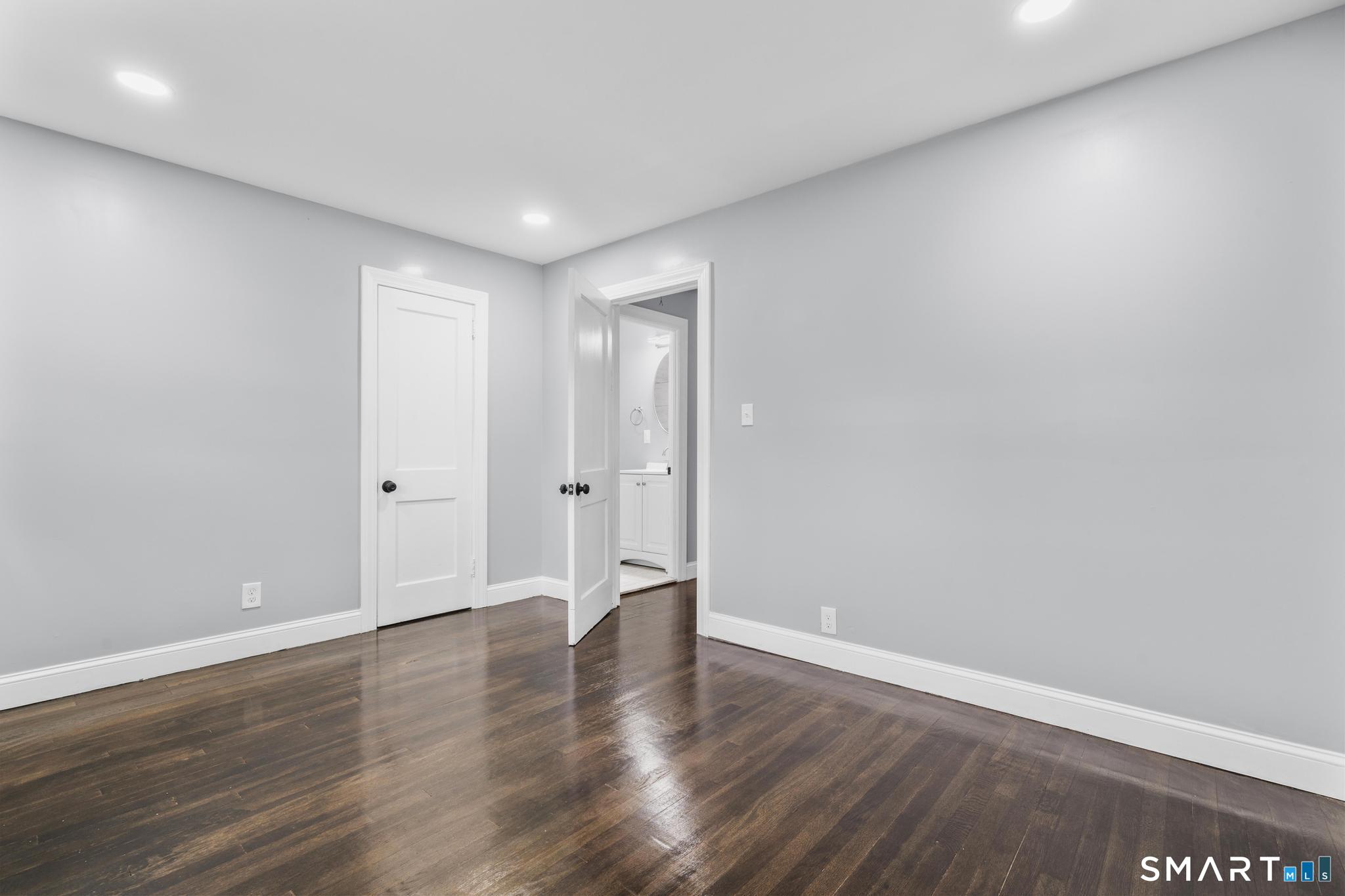 524 Broad Street Property Photo 14
