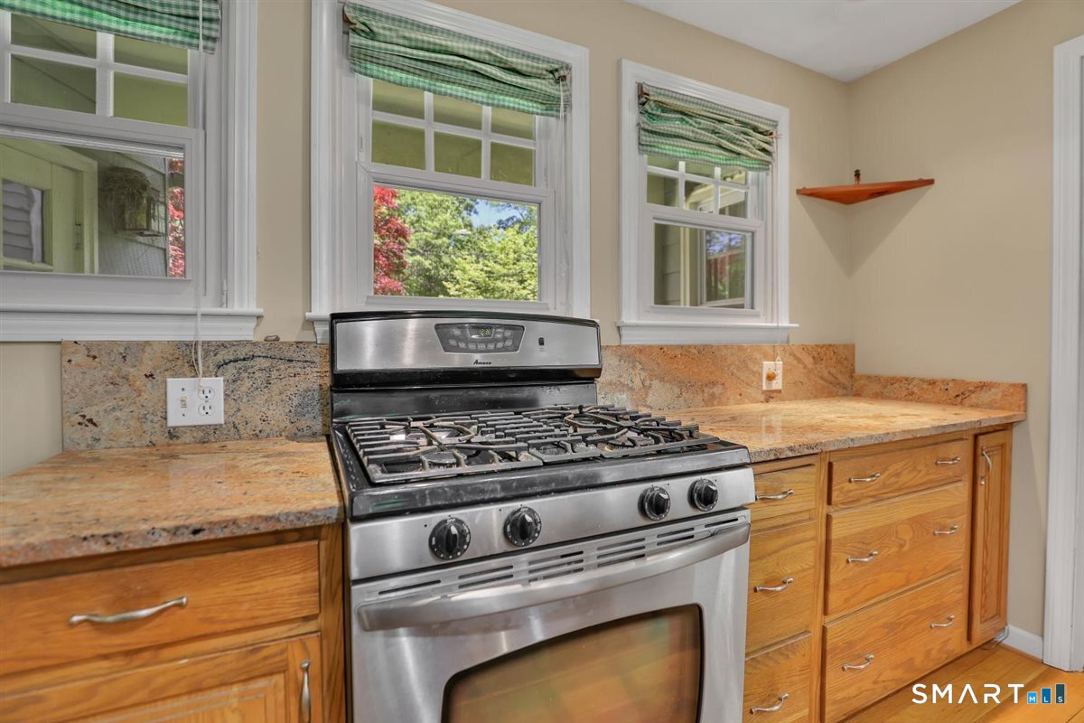 55 Burr Road Property Photo 11