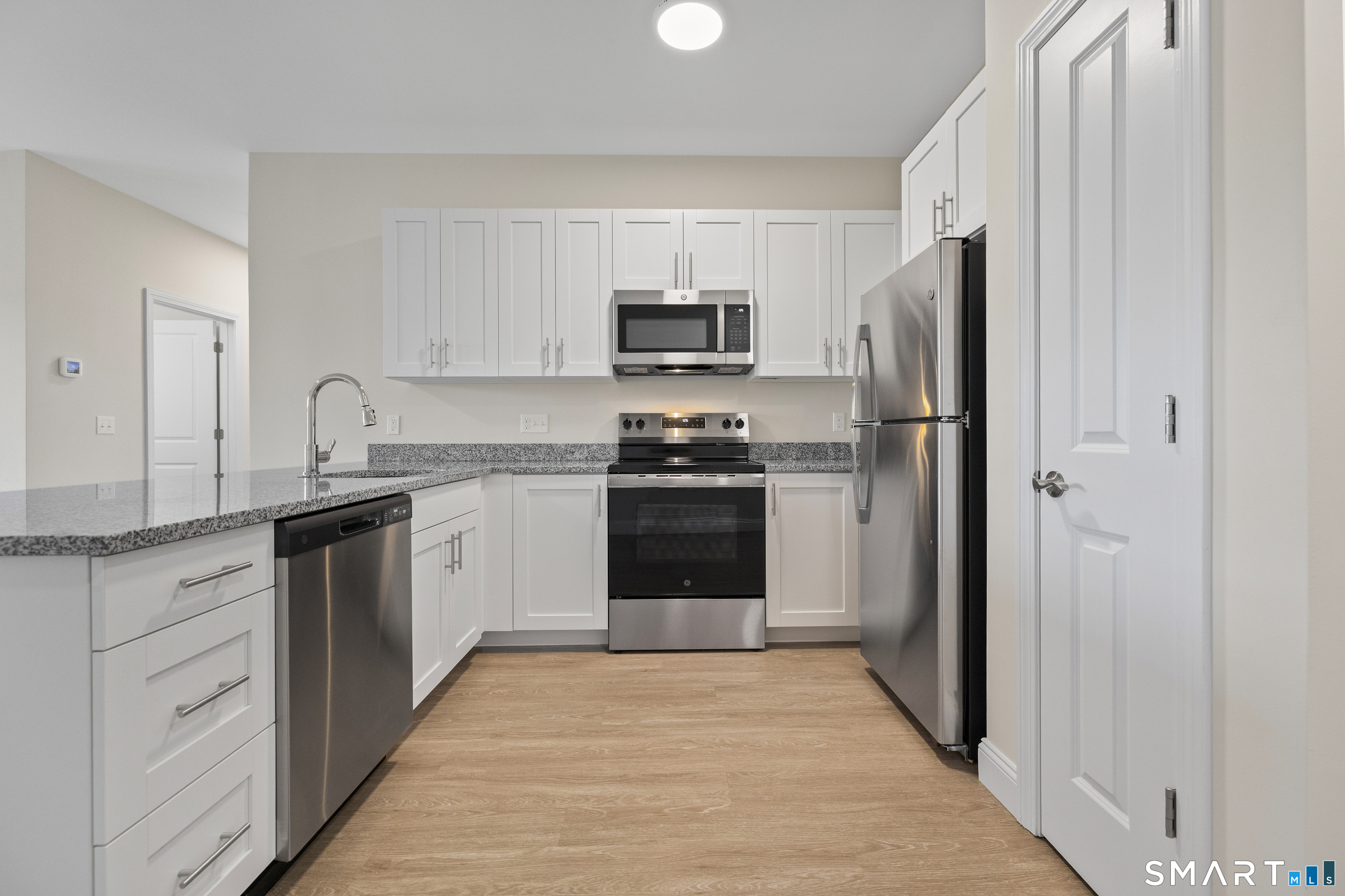 55 Steele 210 Boulevard Property Photo 1