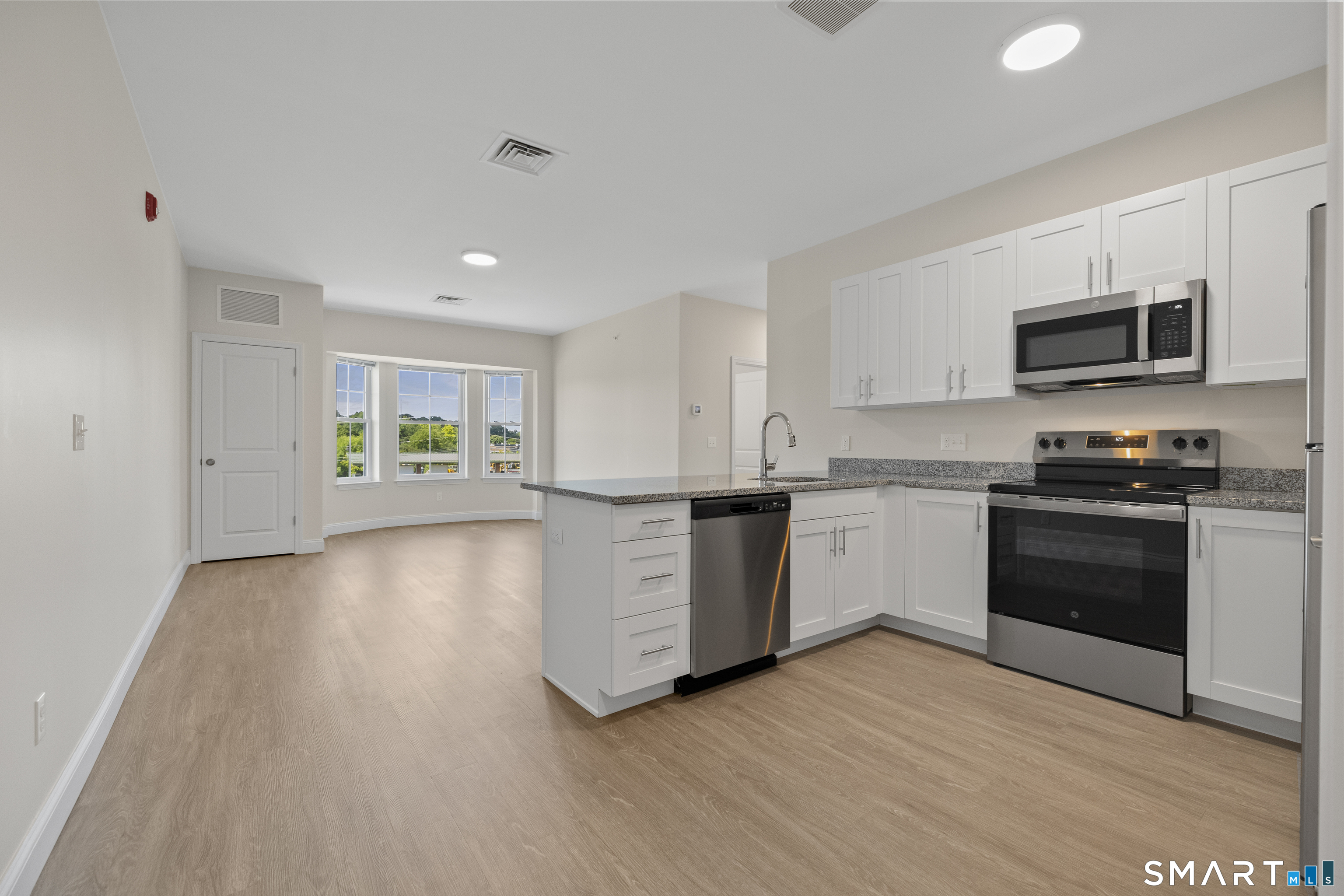 55 Steele 210 Boulevard Property Photo 2