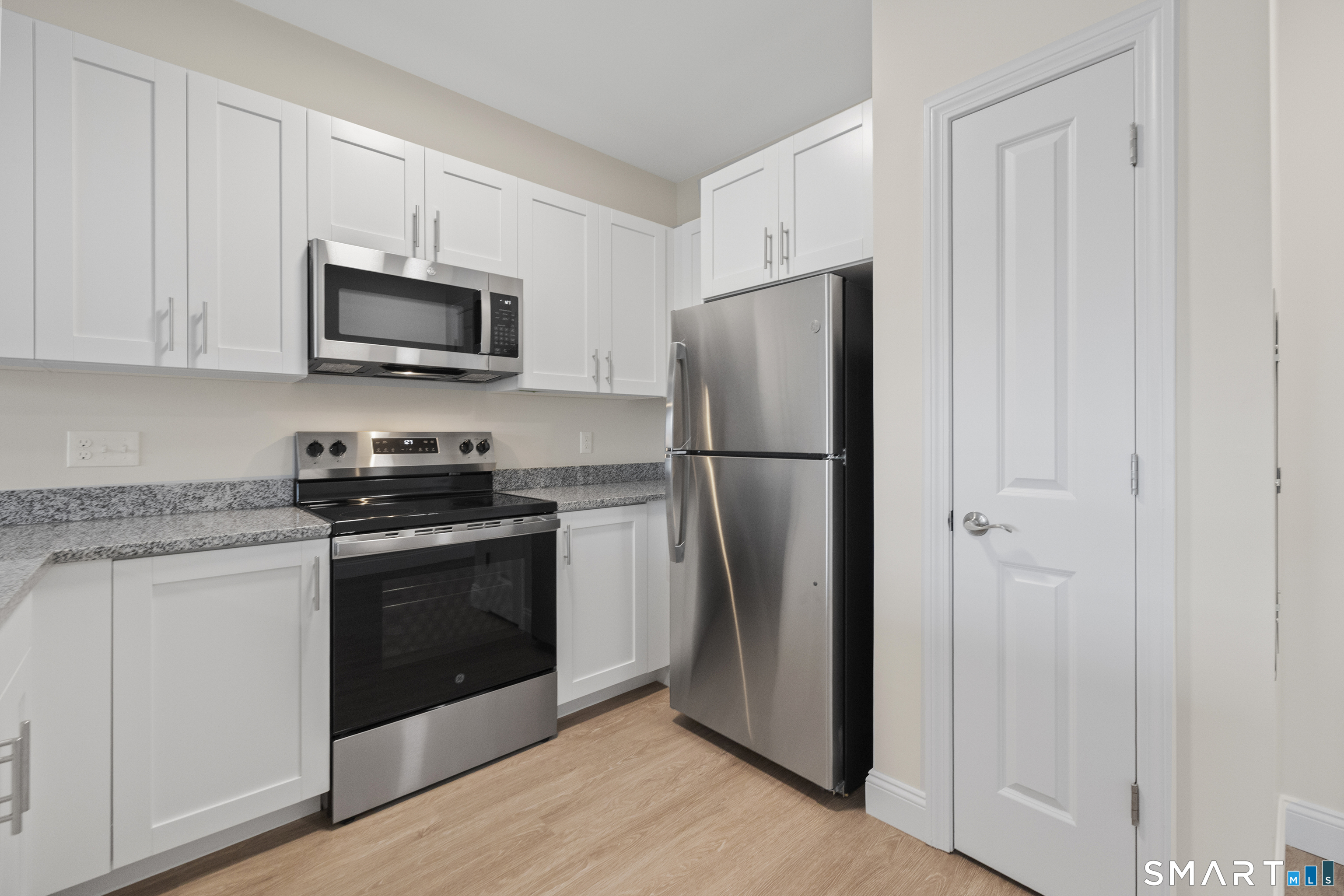 55 Steele 210 Boulevard Property Photo 4