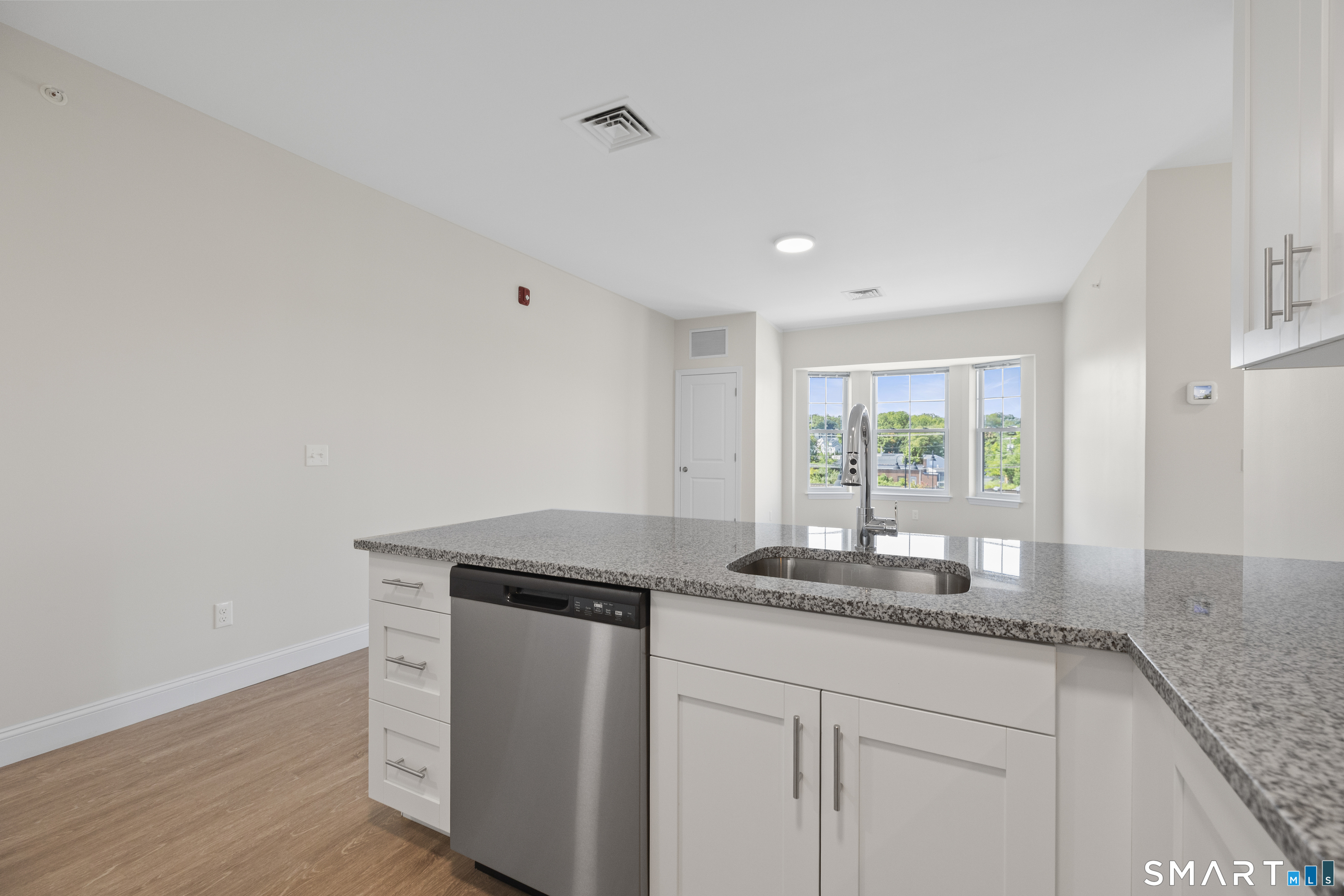 55 Steele 210 Boulevard Property Photo 5
