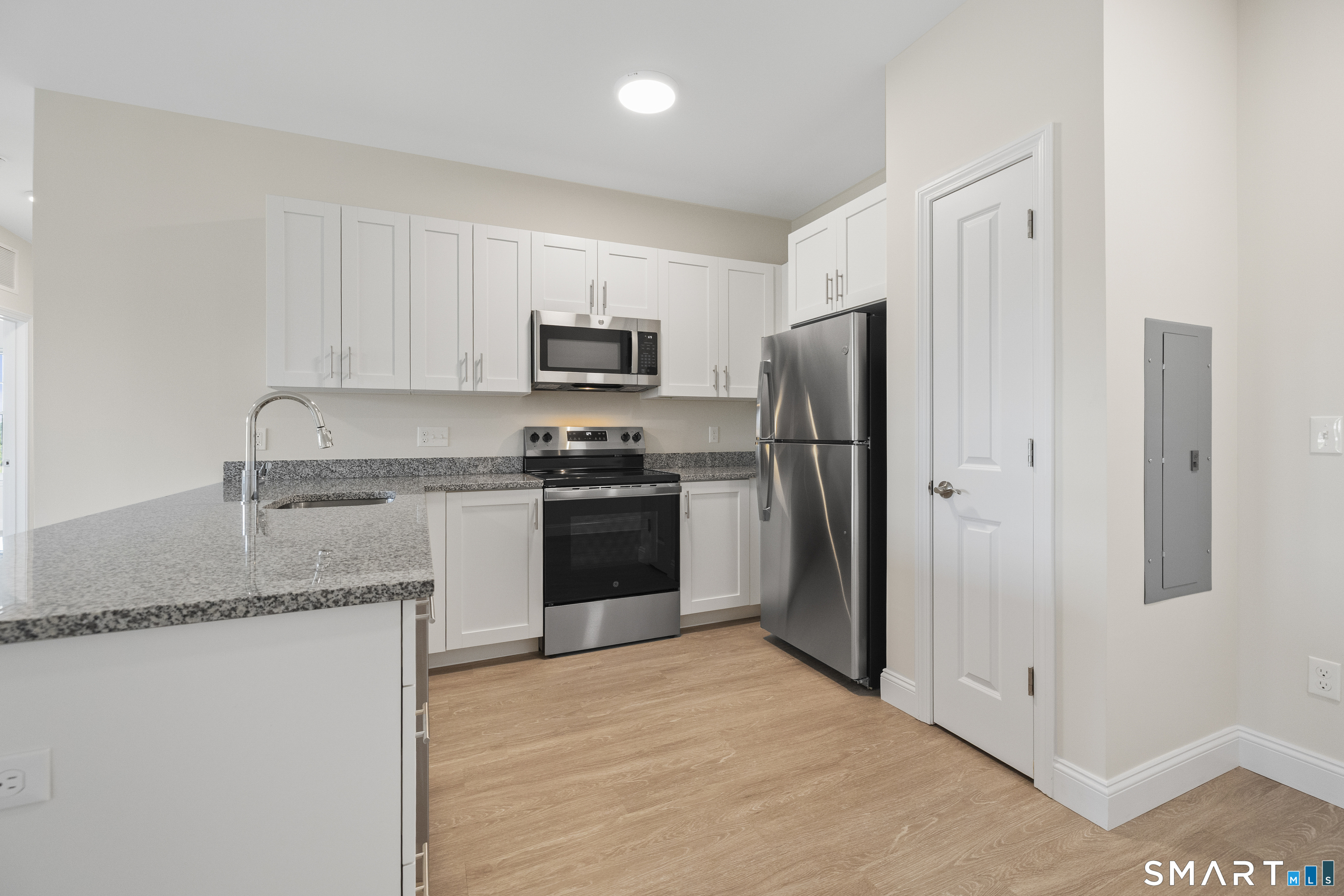 55 Steele 210 Boulevard Property Photo 7
