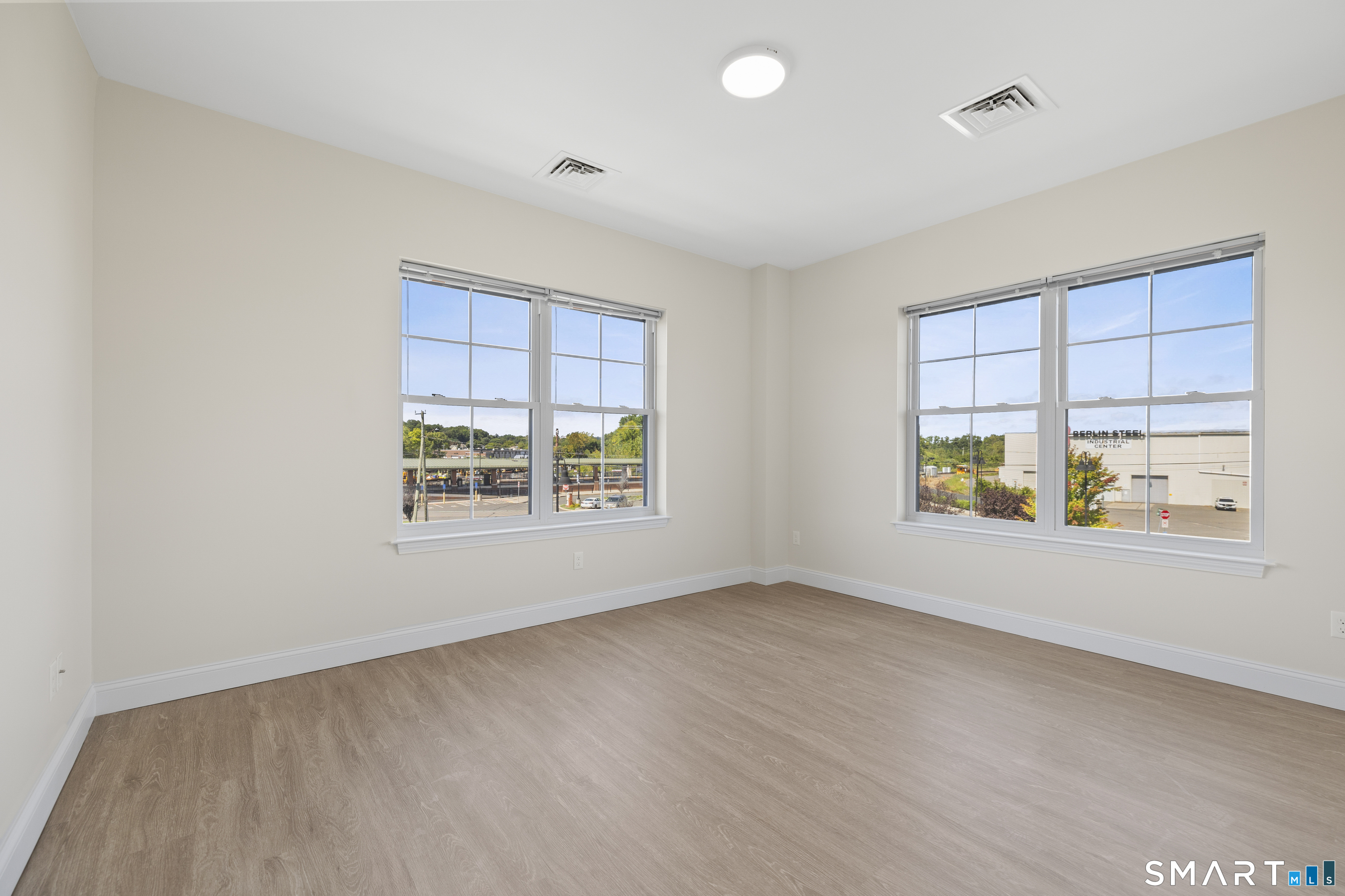 55 Steele 210 Boulevard Property Photo 13