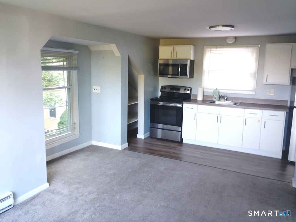 272 Springdale 2 Avenue Property Photo 5