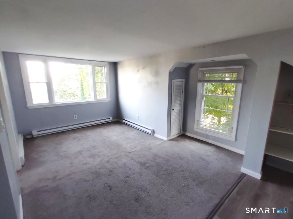 272 Springdale 2 Avenue Property Photo 7