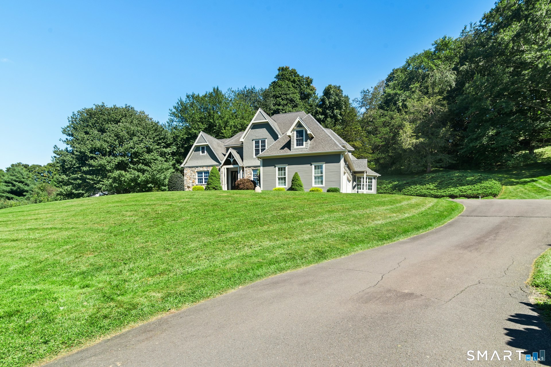 5 Wentworth Drive Property Photo 4