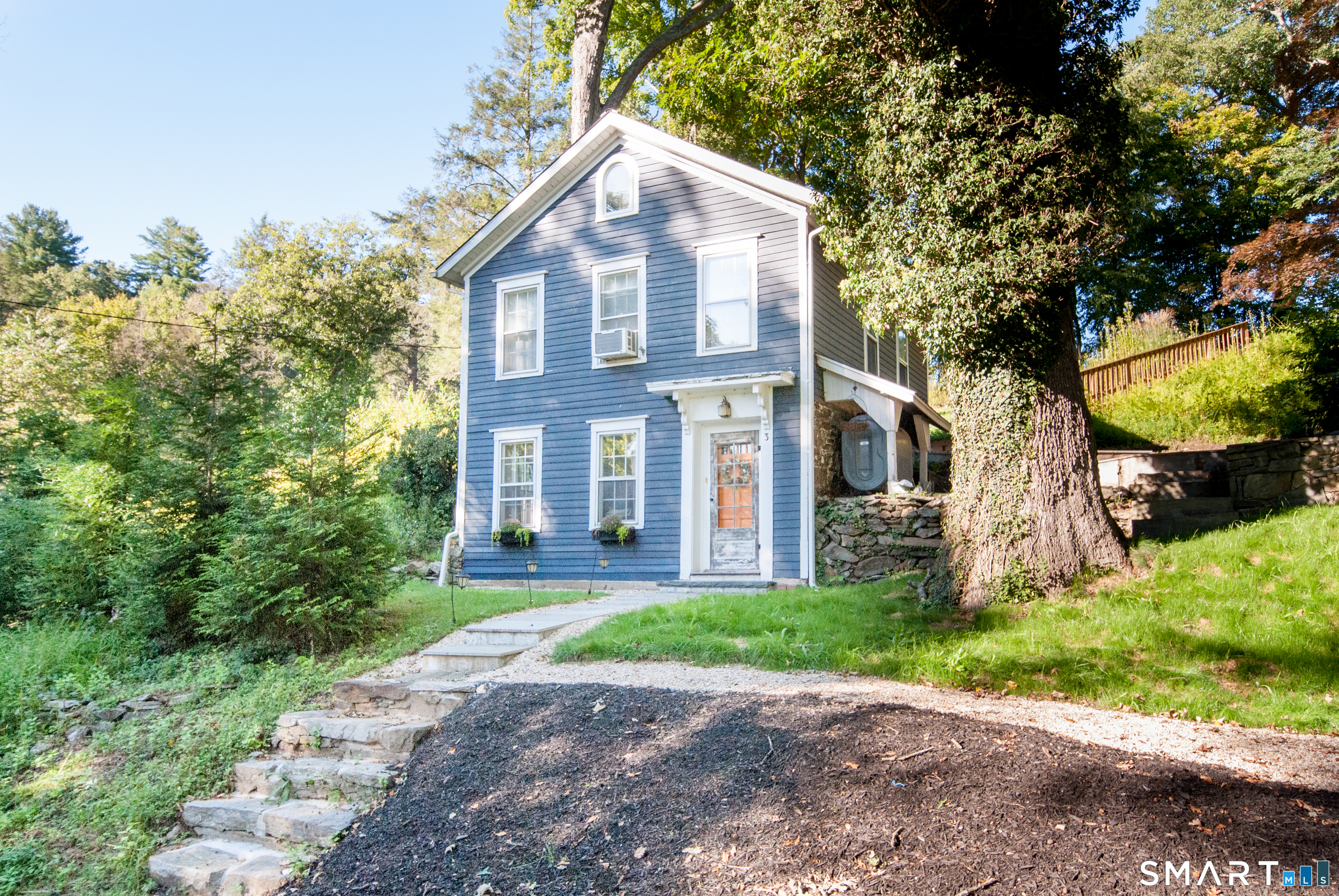 3 Pine Street Property Photo 2
