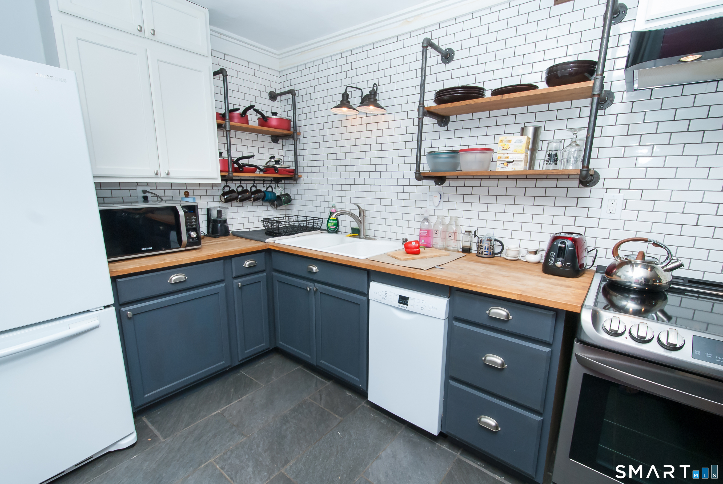 3 Pine Street Property Photo 8