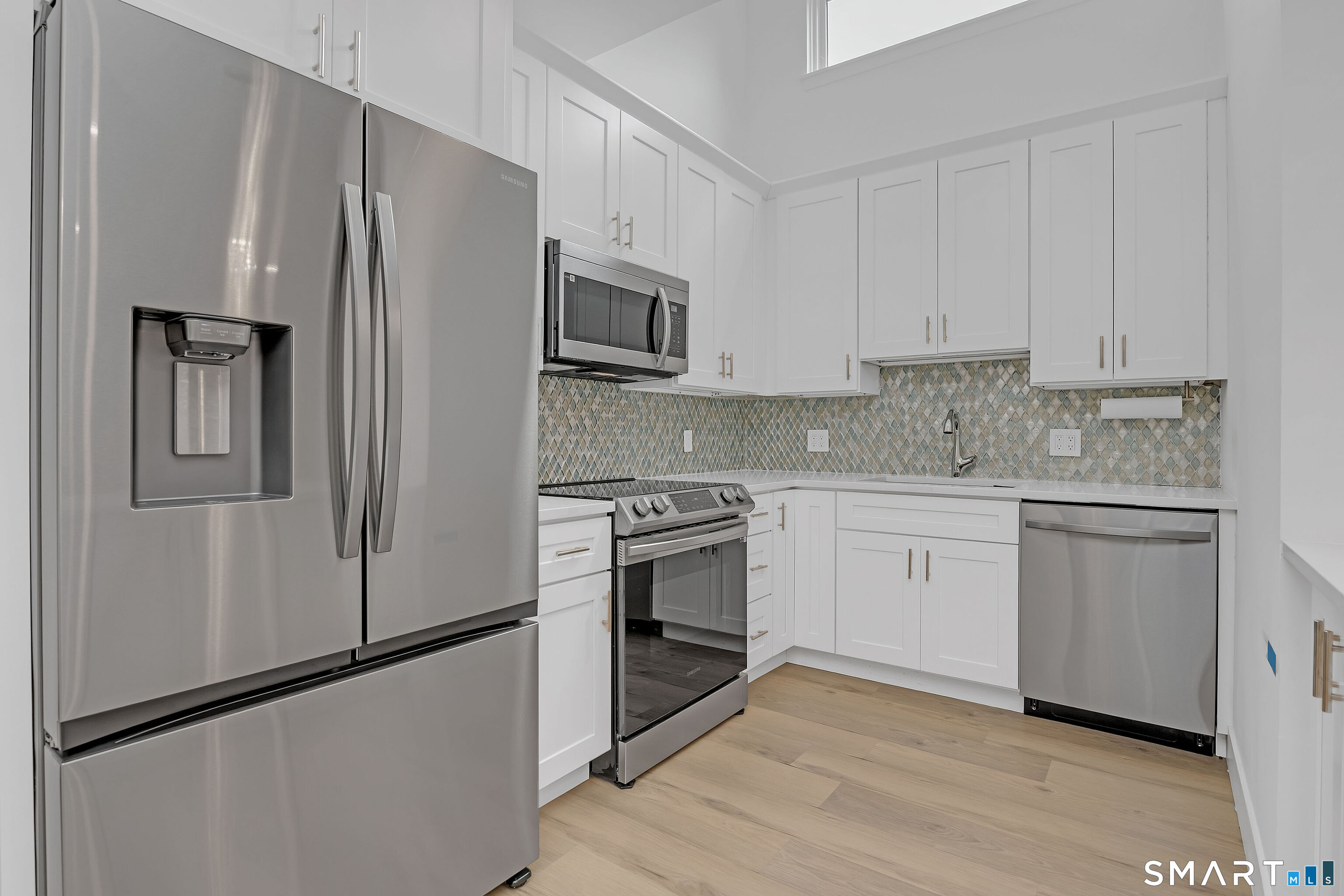 886 Heritage B Village Property Photo 14
