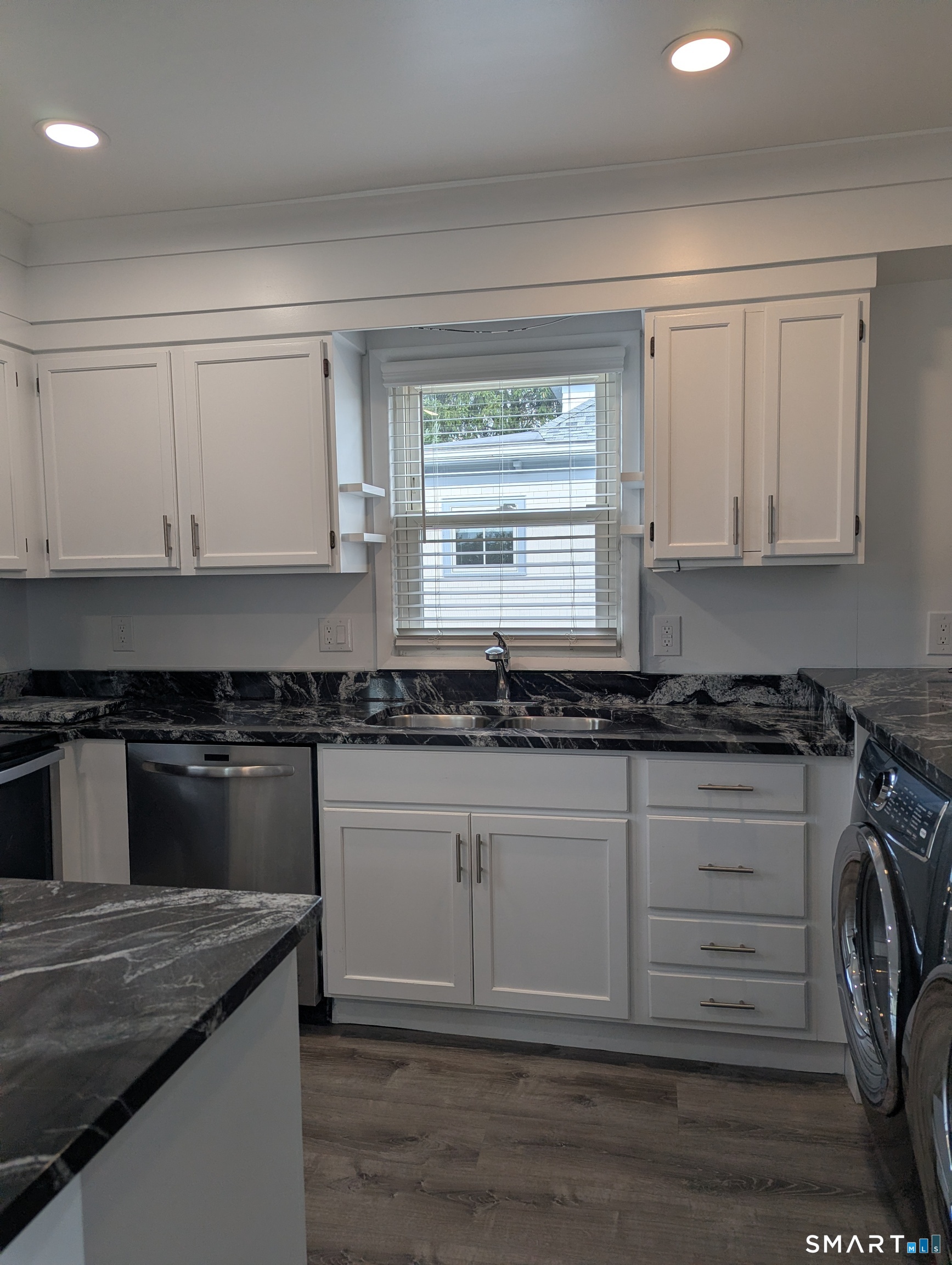 6 Hawkins 2 Avenue Property Photo 8