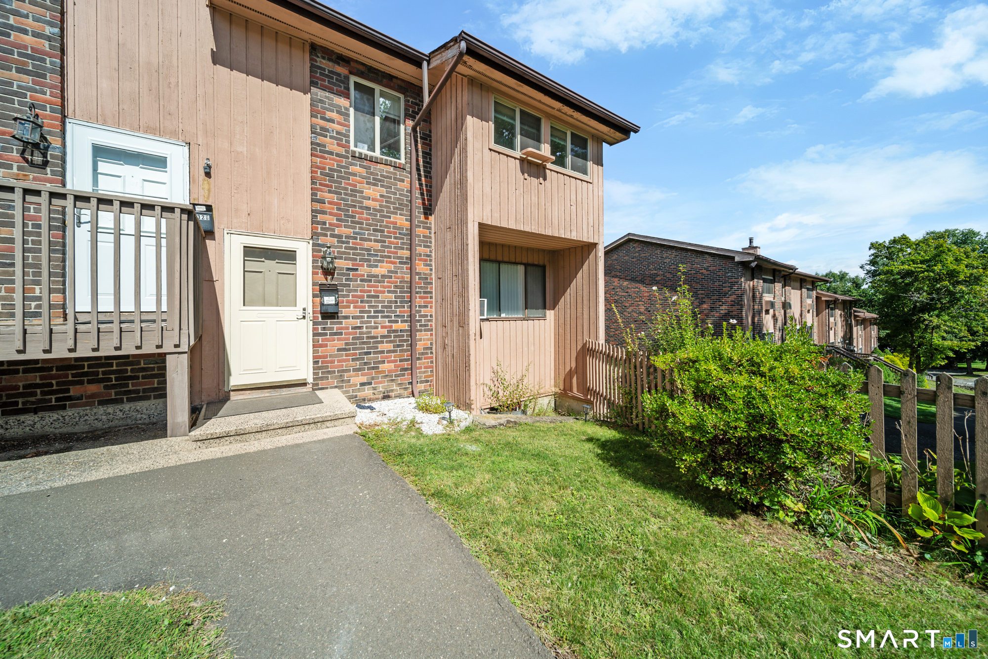 232 Oakville H Avenue Property Photo 1