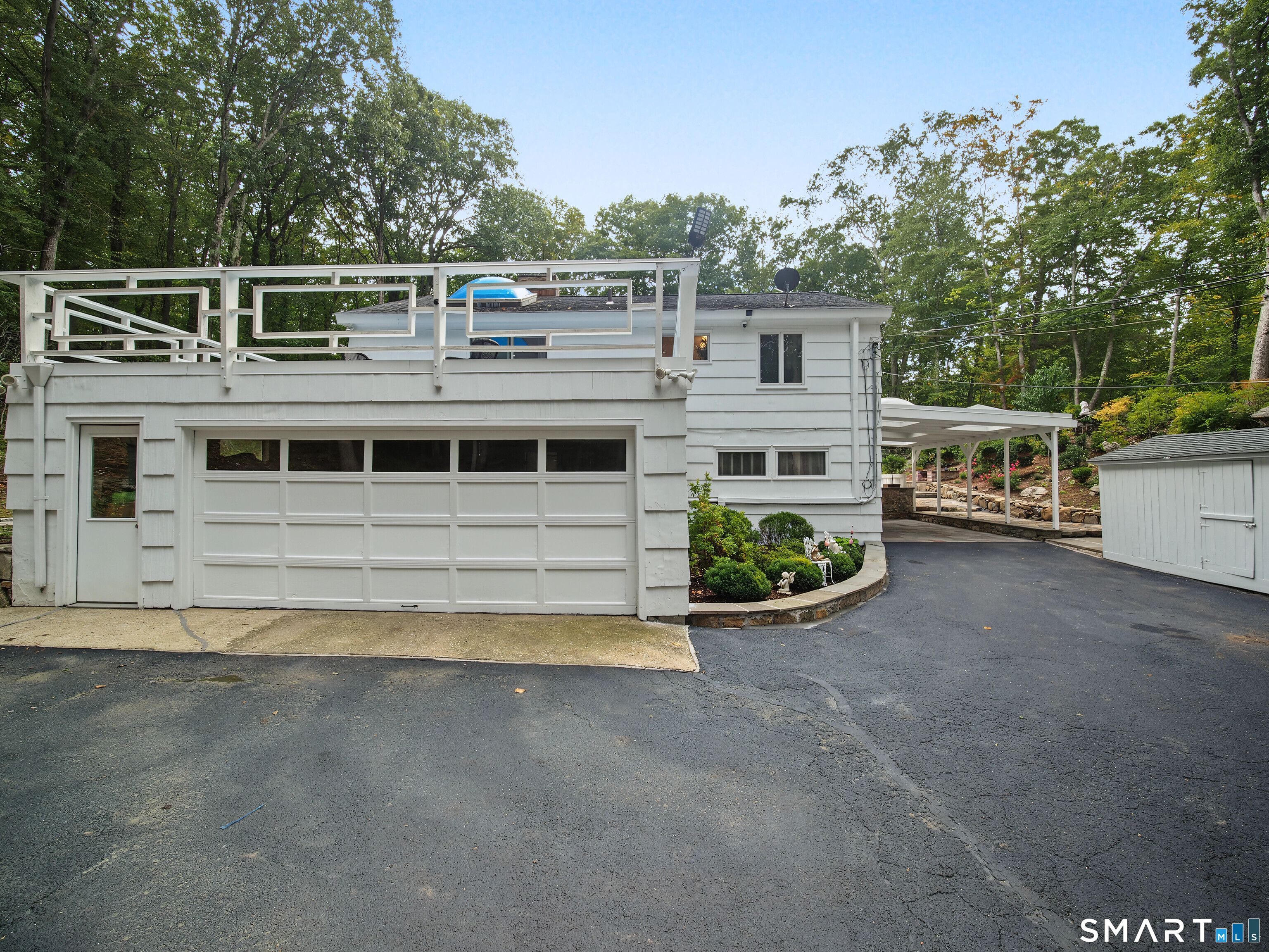 24208450 Property Photo 1