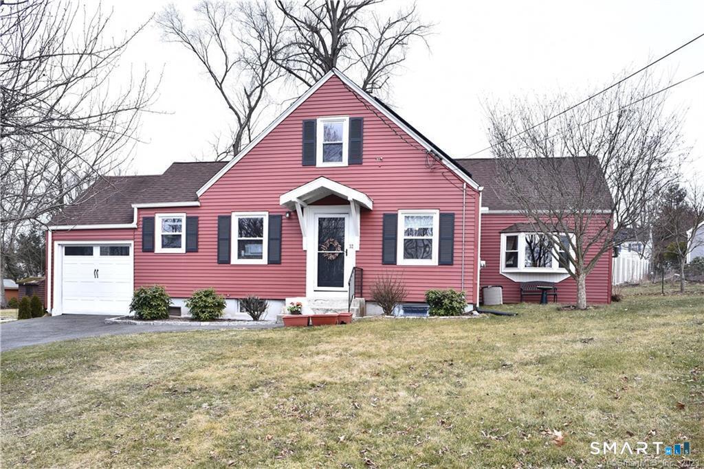 32 Barton Circle Property Photo 1