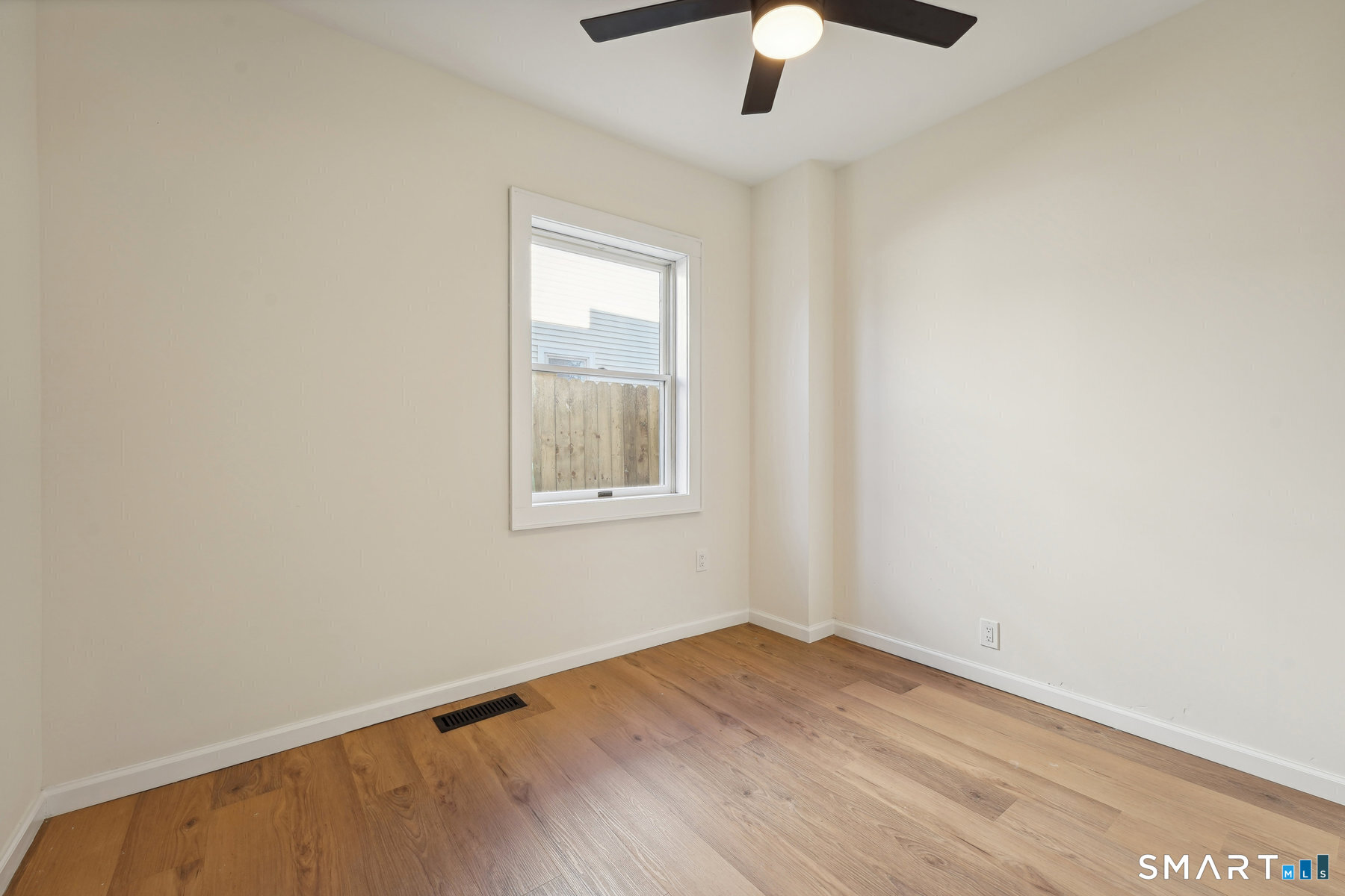 21 Soundview Avenue Property Photo 20
