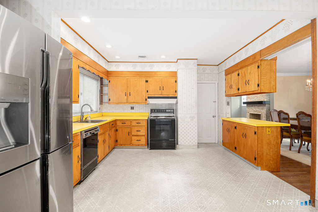 78 Knapp Street Property Photo 8