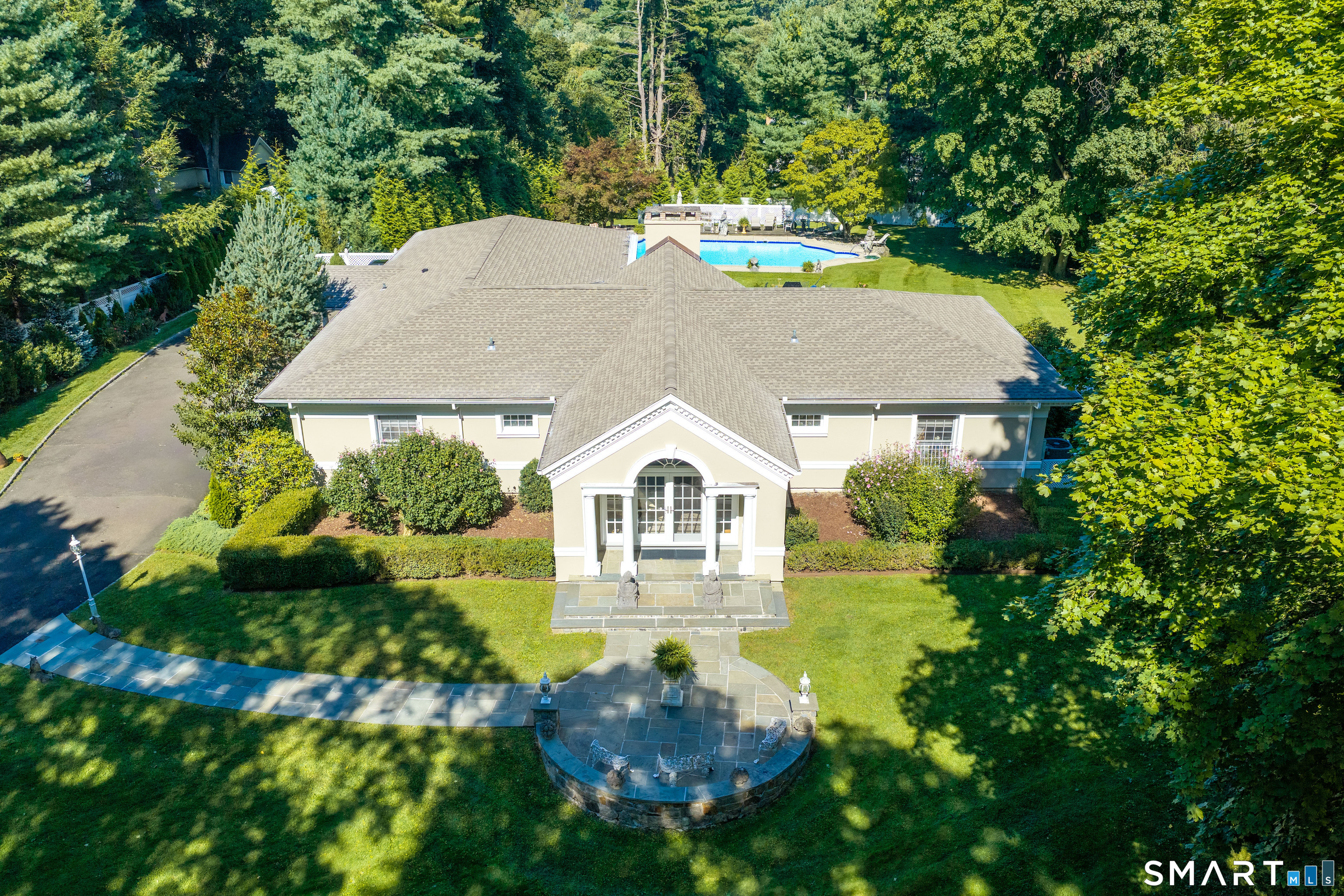 321 Oenoke Ridge Property Photo 4