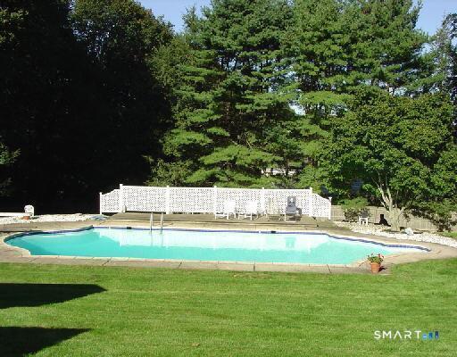 321 Oenoke Ridge Property Photo 5