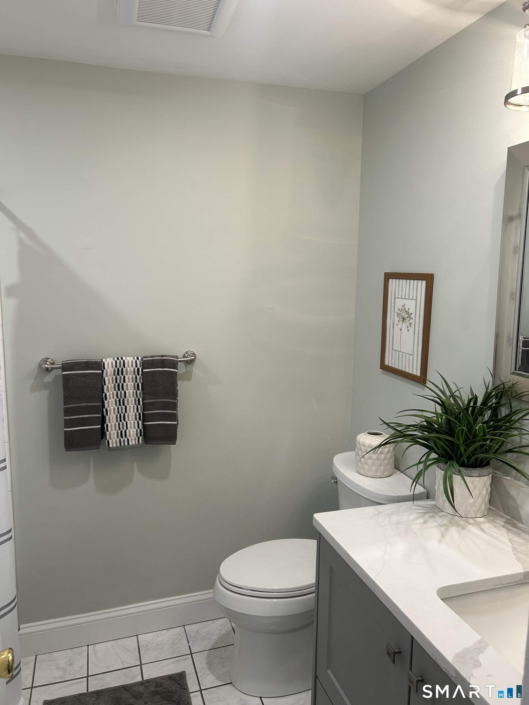 368 Charles Drive Property Photo 9