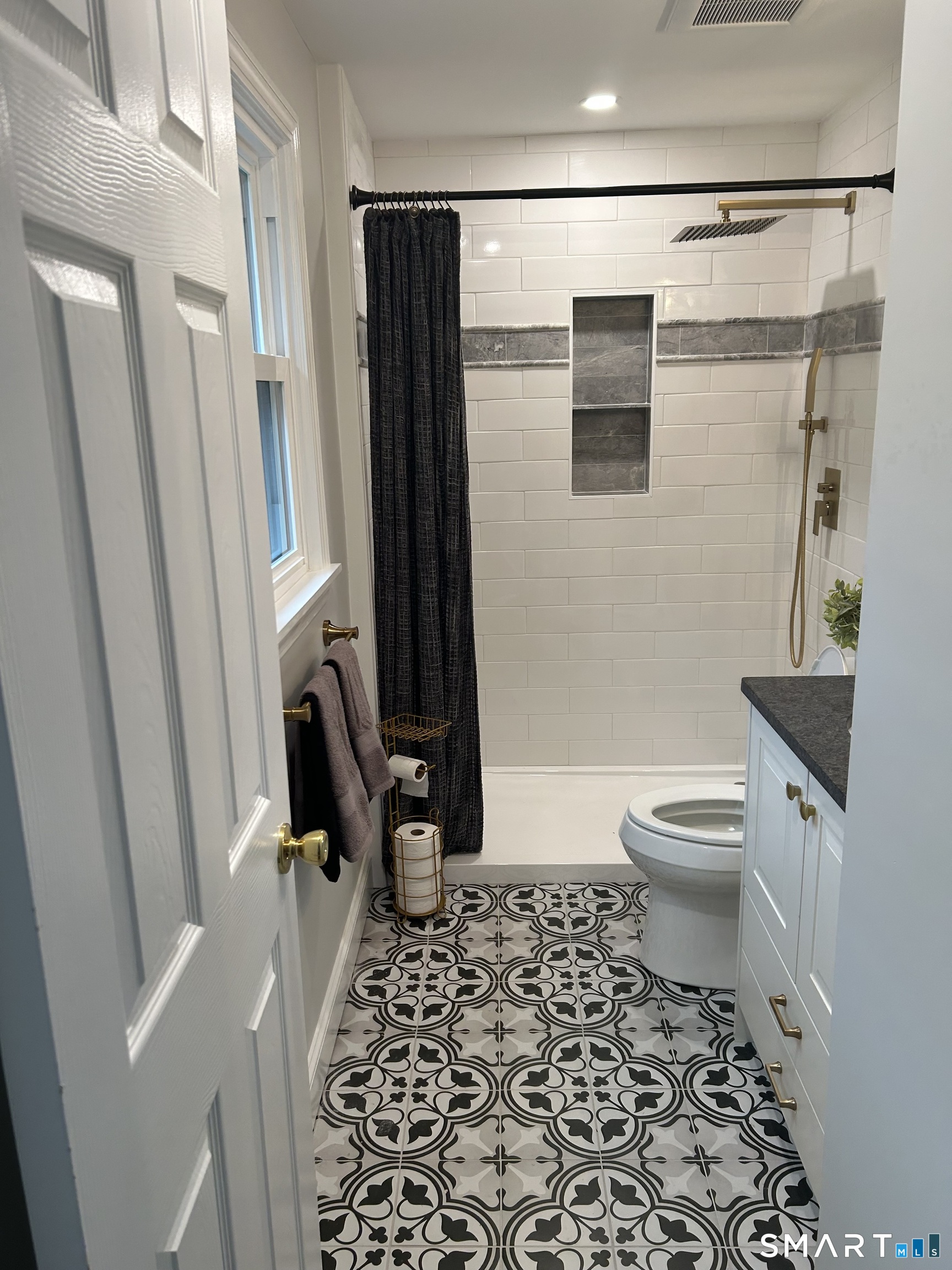 368 Charles Drive Property Photo 13