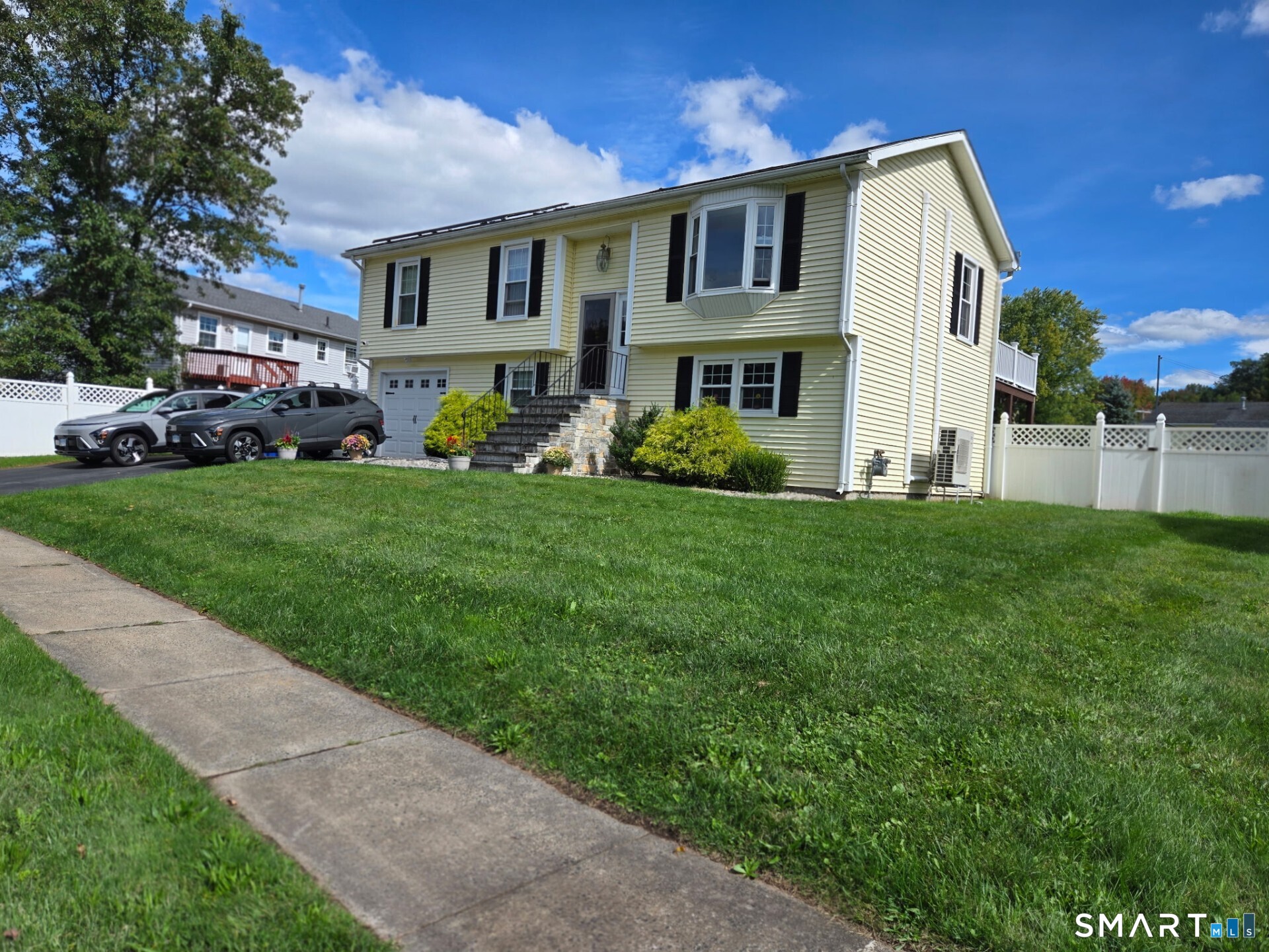 125 Chipper Drive Property Photo 1