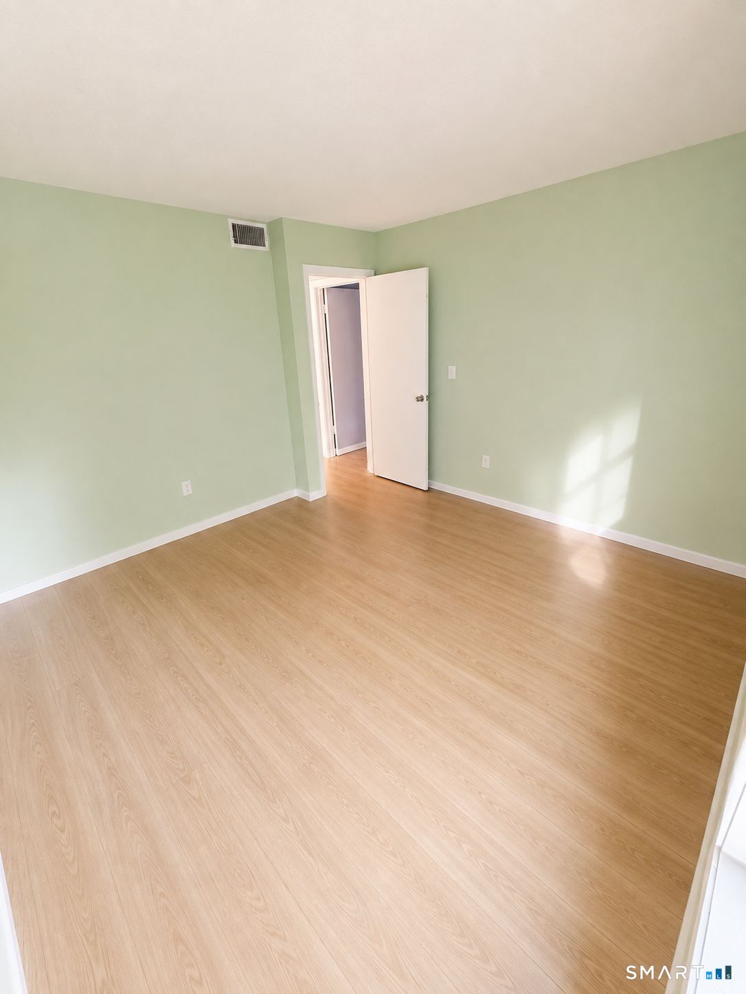 40 Woodsedge 1c Drive Property Photo 7