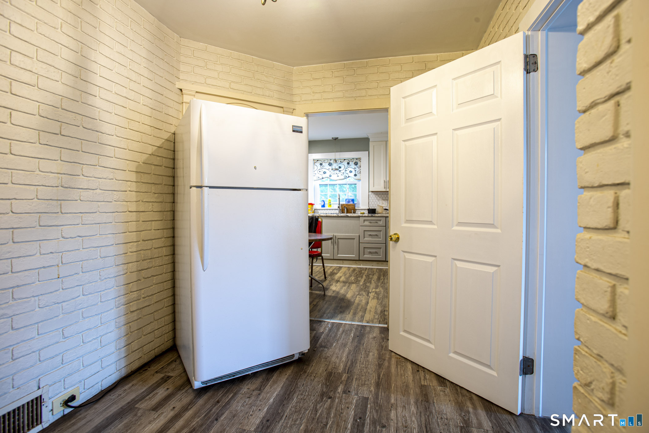 18 Markham Place Property Photo 25
