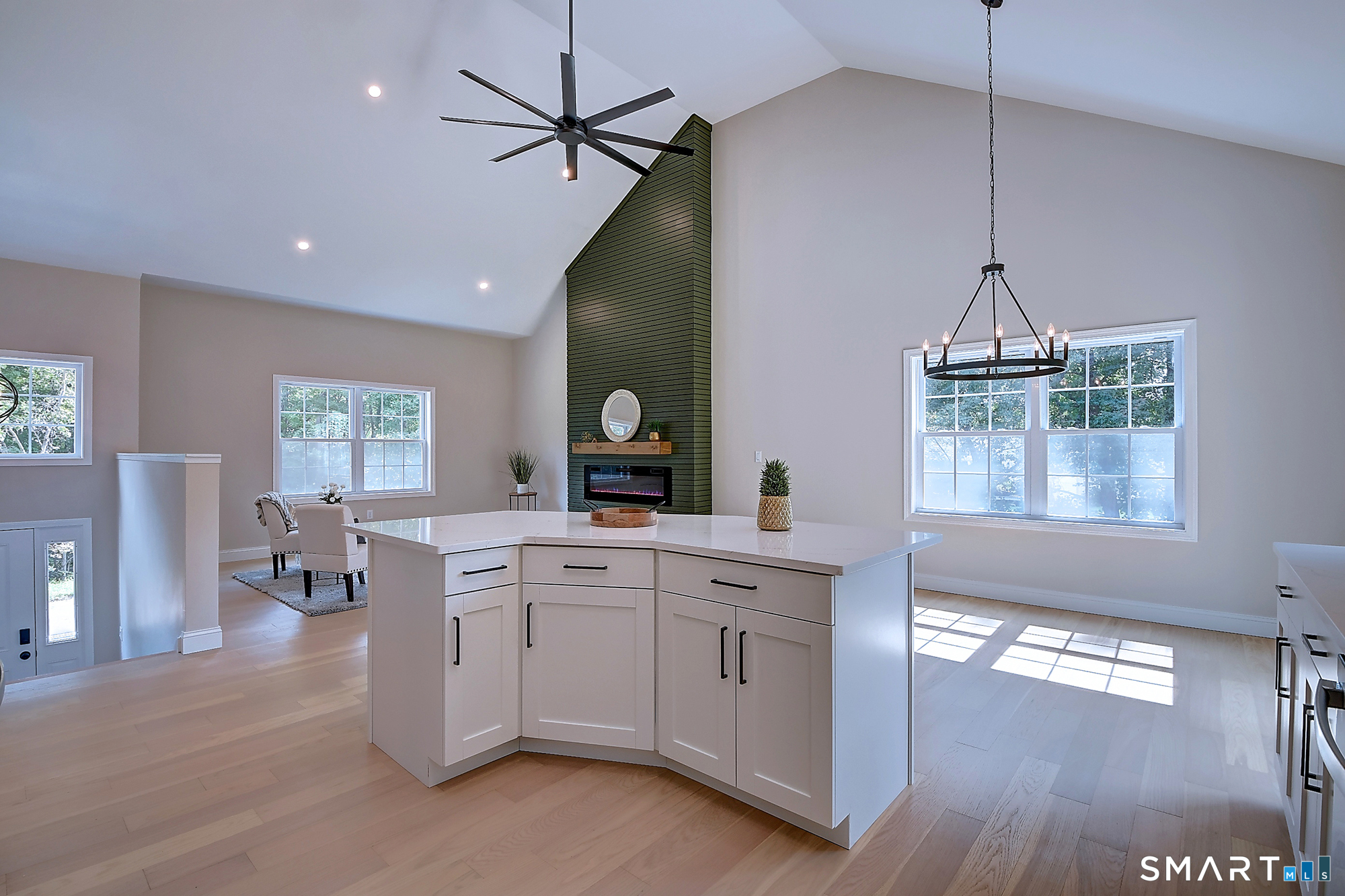 201 Medford Street Property Photo 7