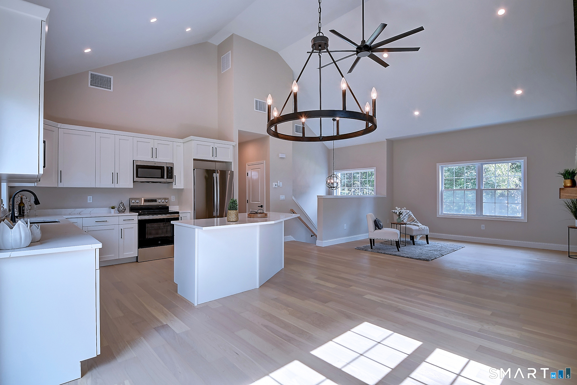 201 Medford Street Property Photo 8
