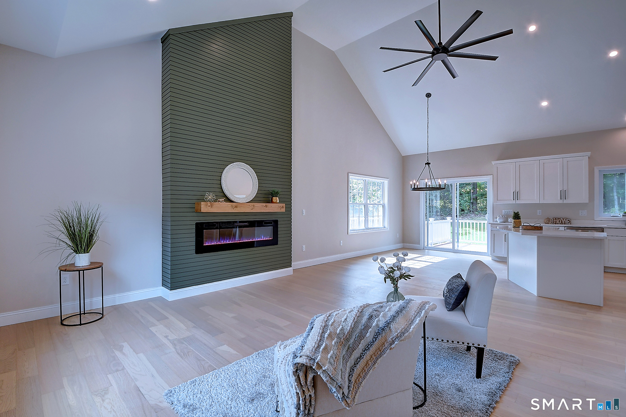 201 Medford Street Property Photo 12