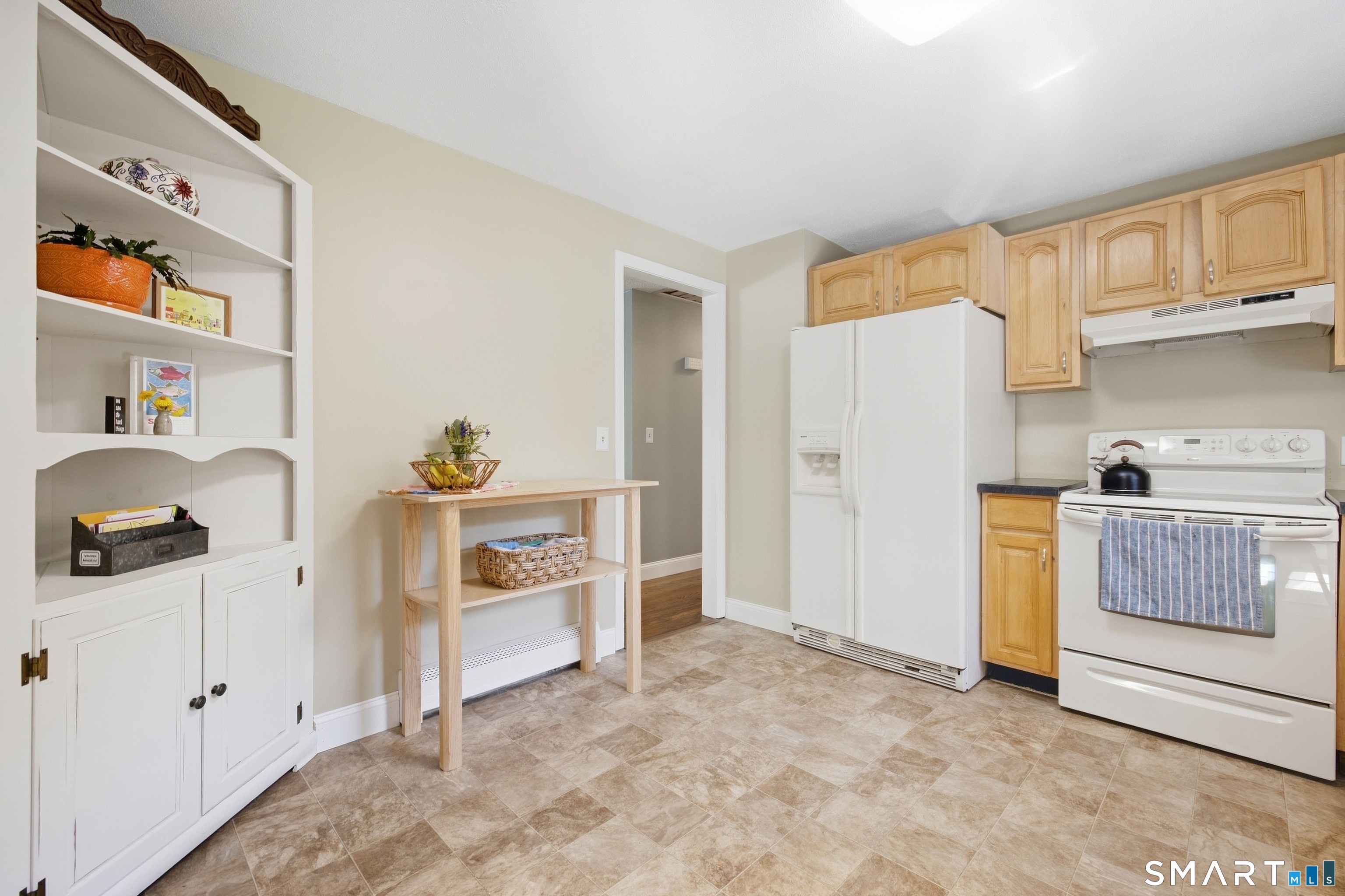 775 Overhill Drive Property Photo 10