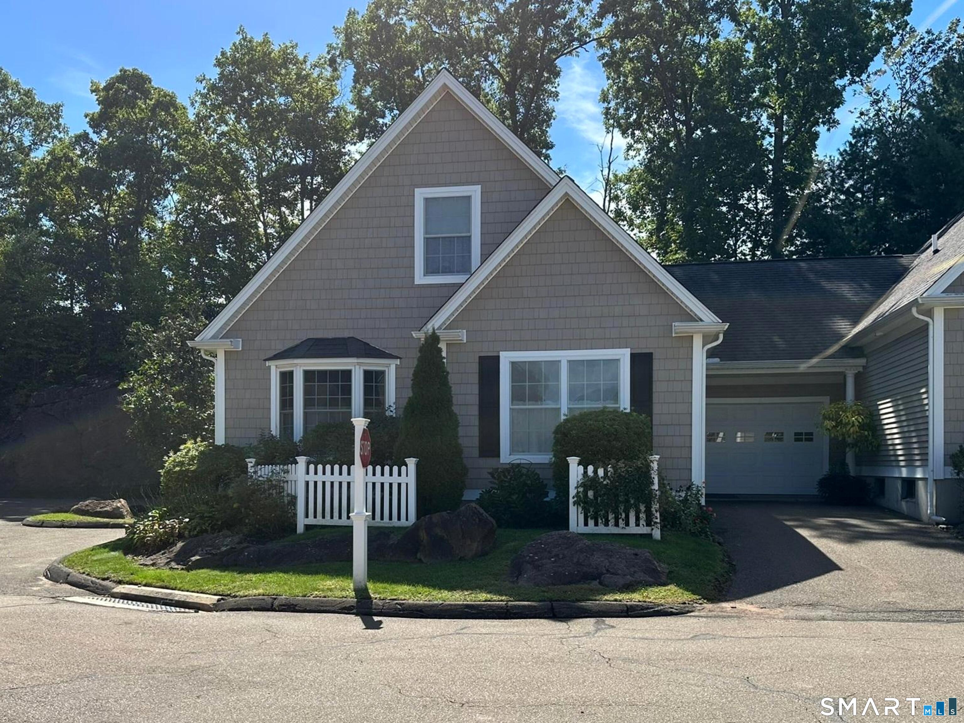 62 Allison 62 Way Property Photo 1