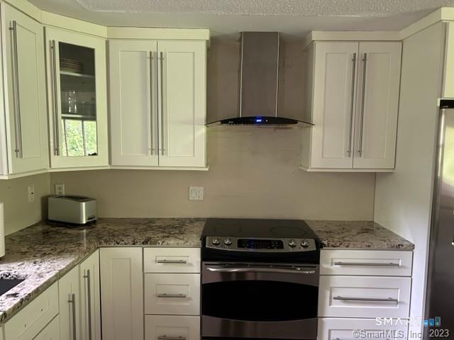 549 Woods West Road Property Photo 7