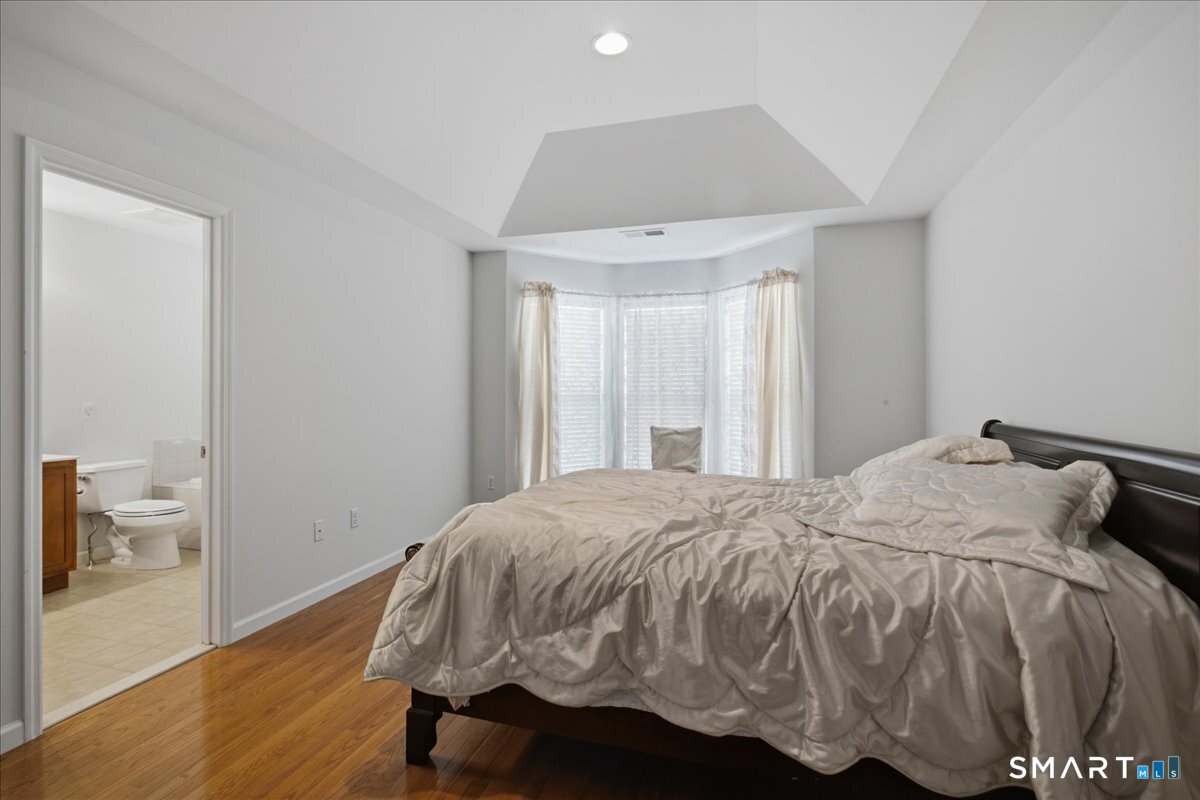 11 Mercy 11 Street Property Photo 26