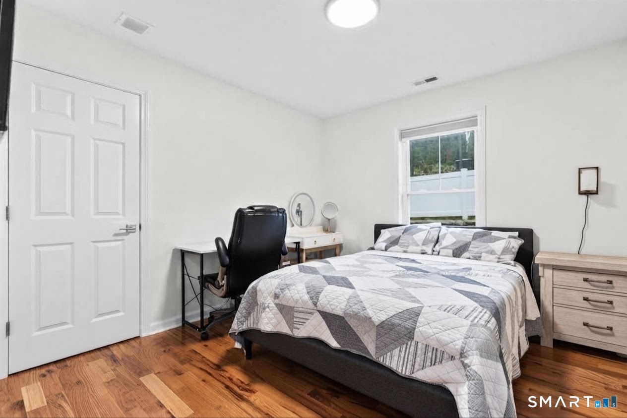 65 Sterling Street Property Photo 17