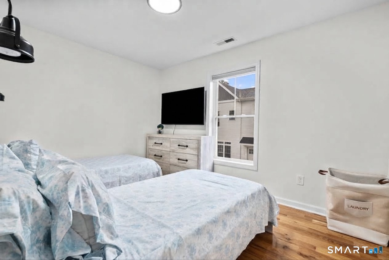 65 Sterling Street Property Photo 21