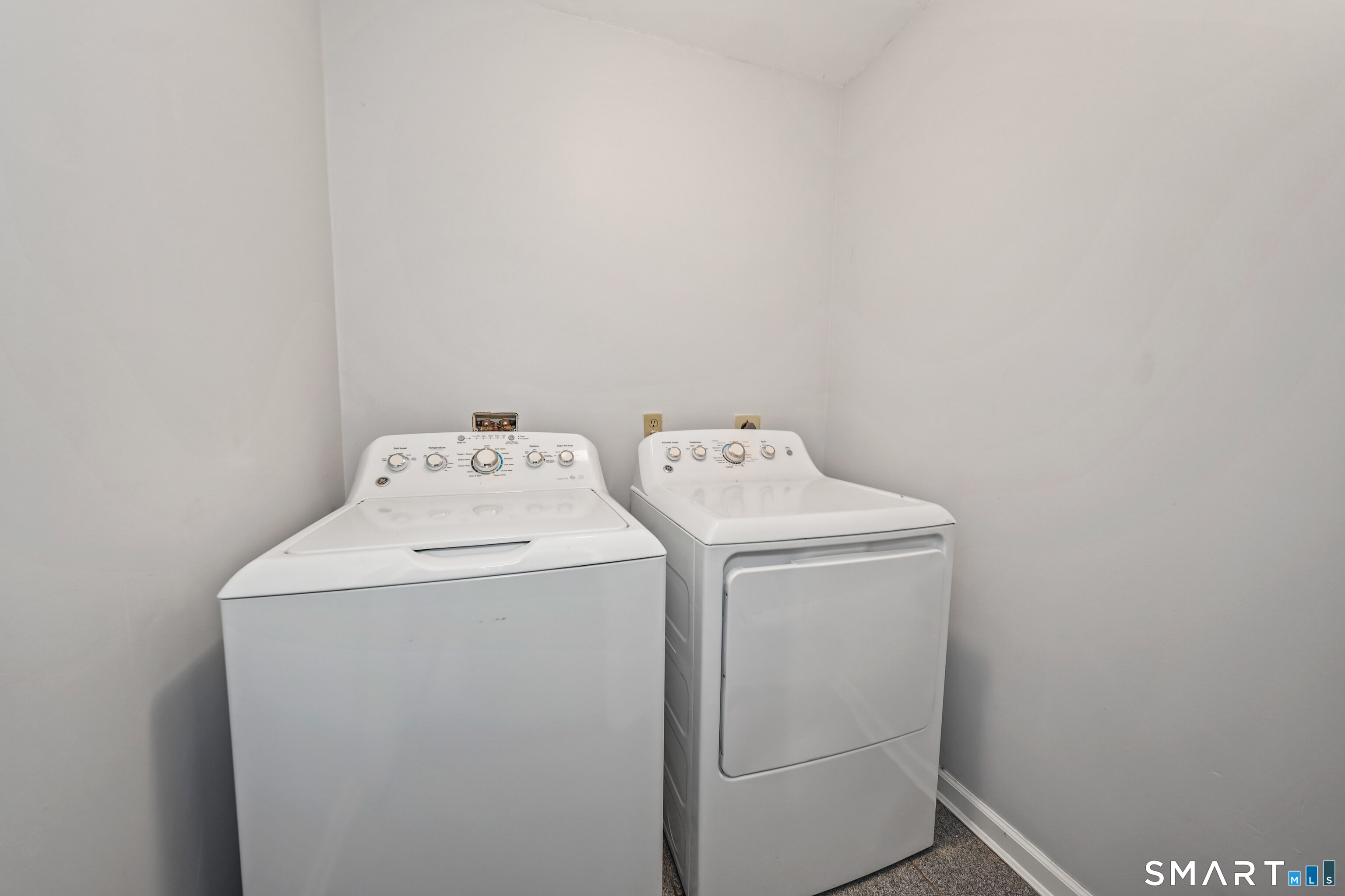 69 Nonnewaug Road Property Photo 15