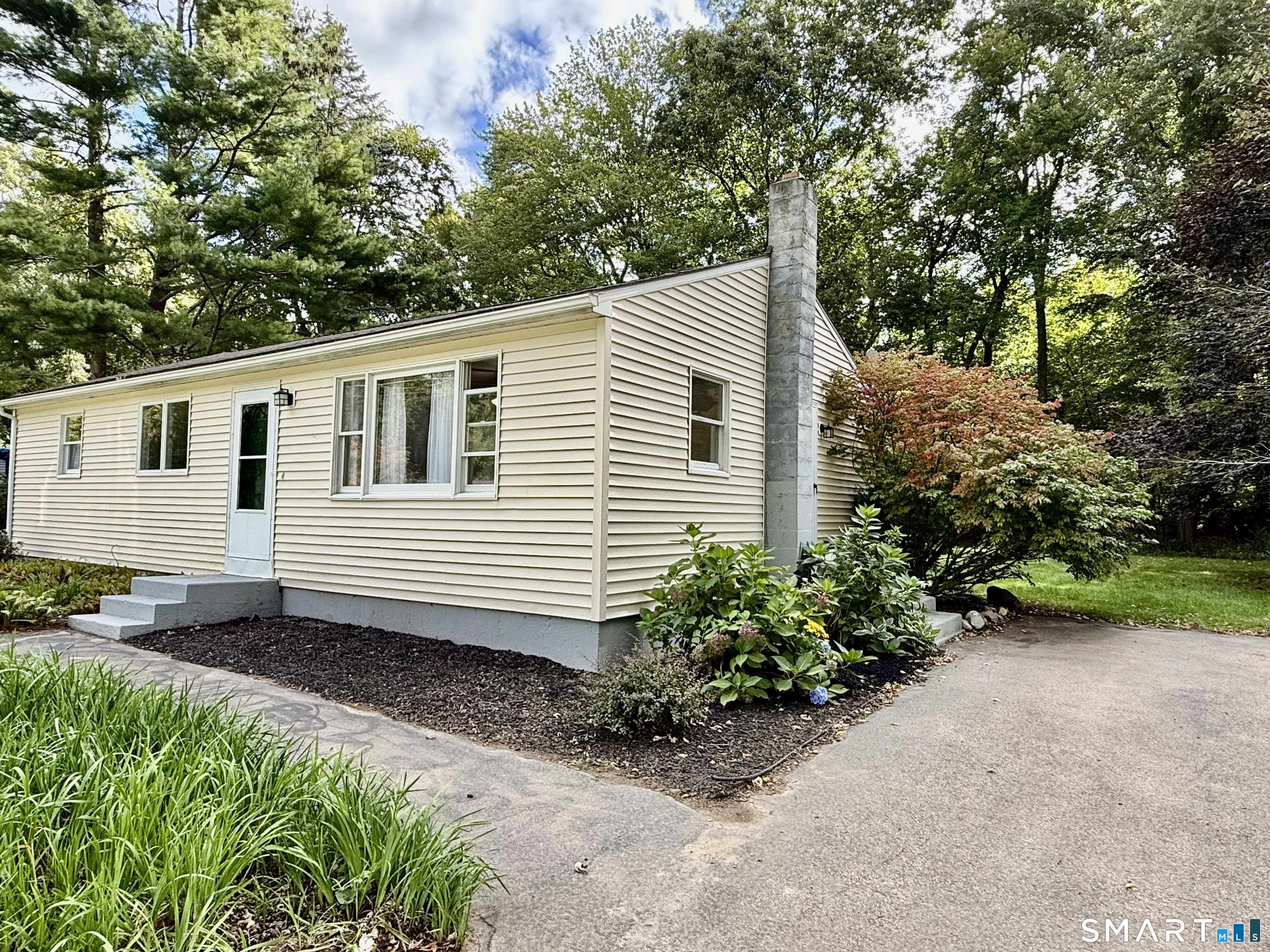 26 Francis Drive Property Photo 1