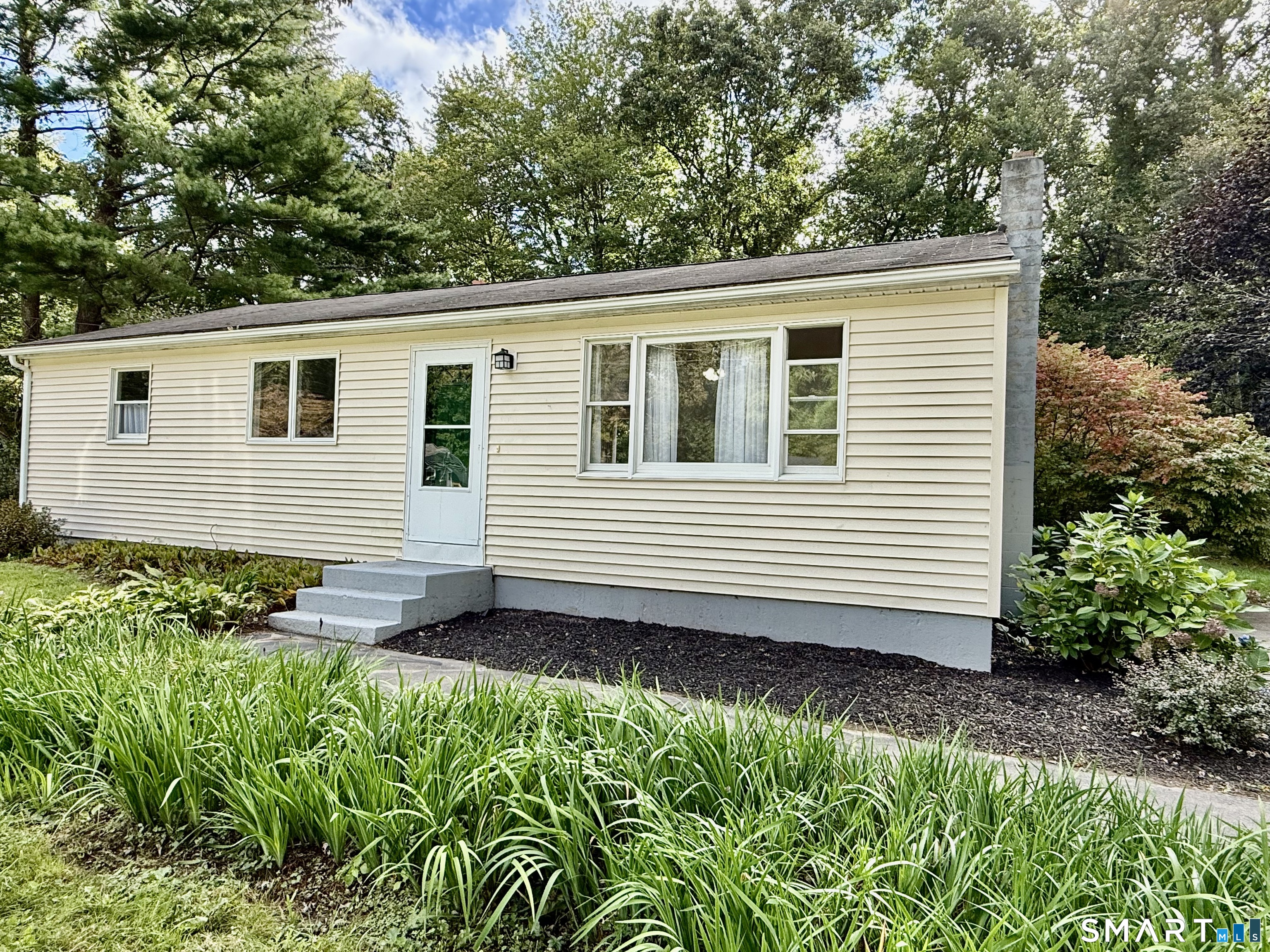 26 Francis Drive Property Photo 1