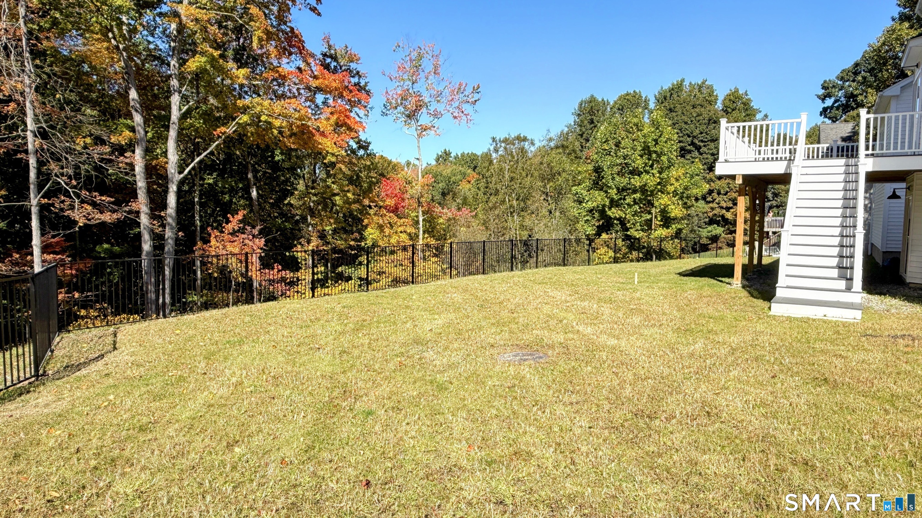 1427 Monroe Turnpike Property Photo 4