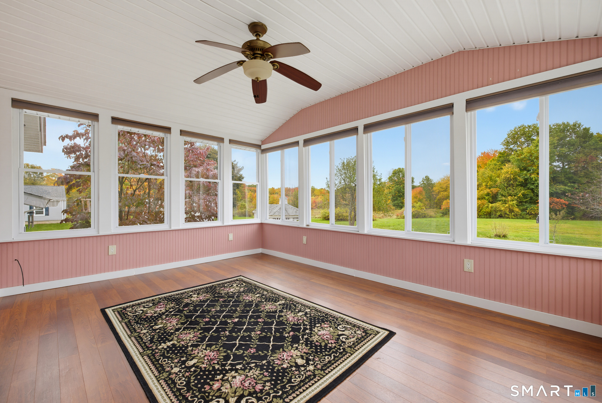 570 East South Street Property Photo 15