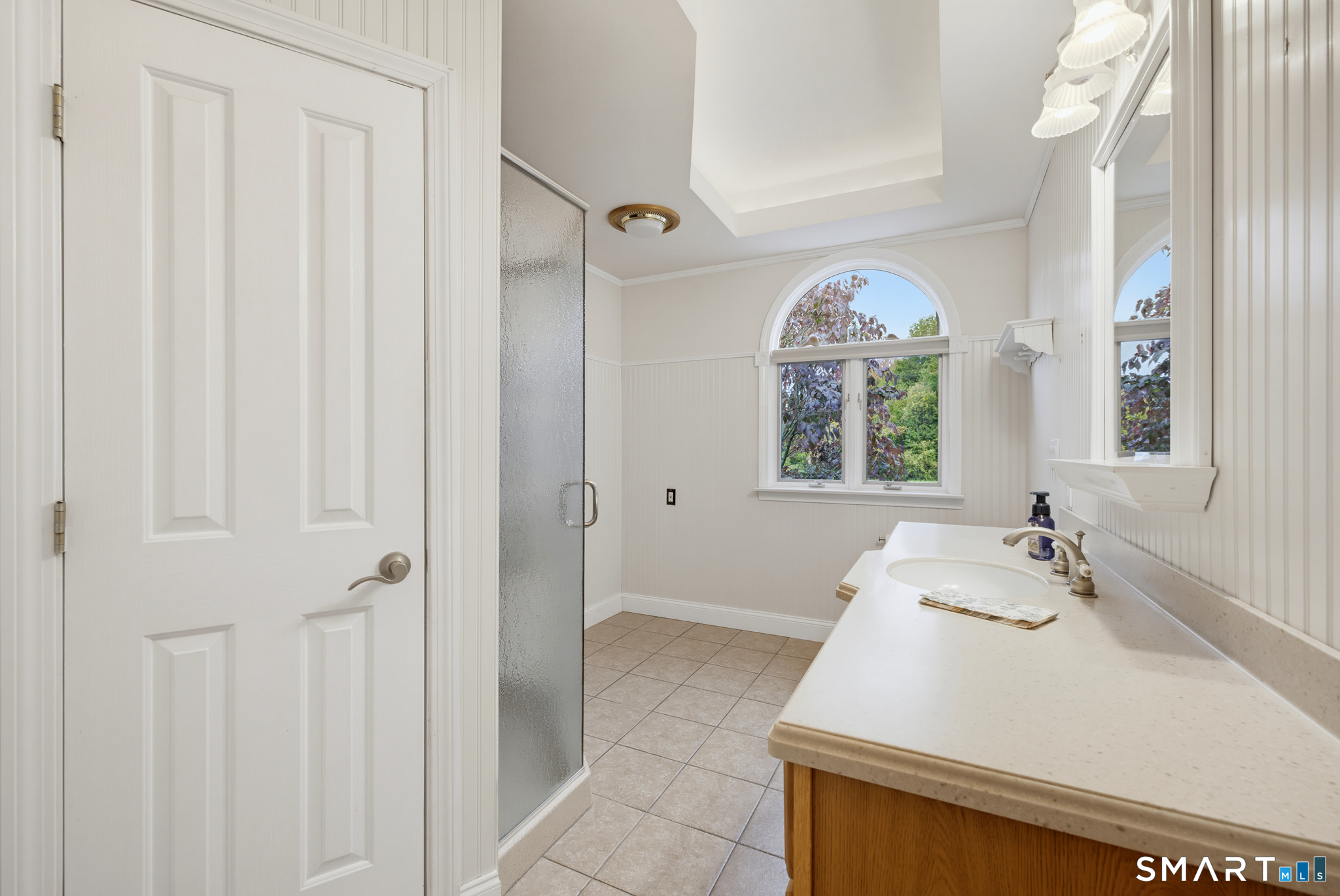 570 East South Street Property Photo 17