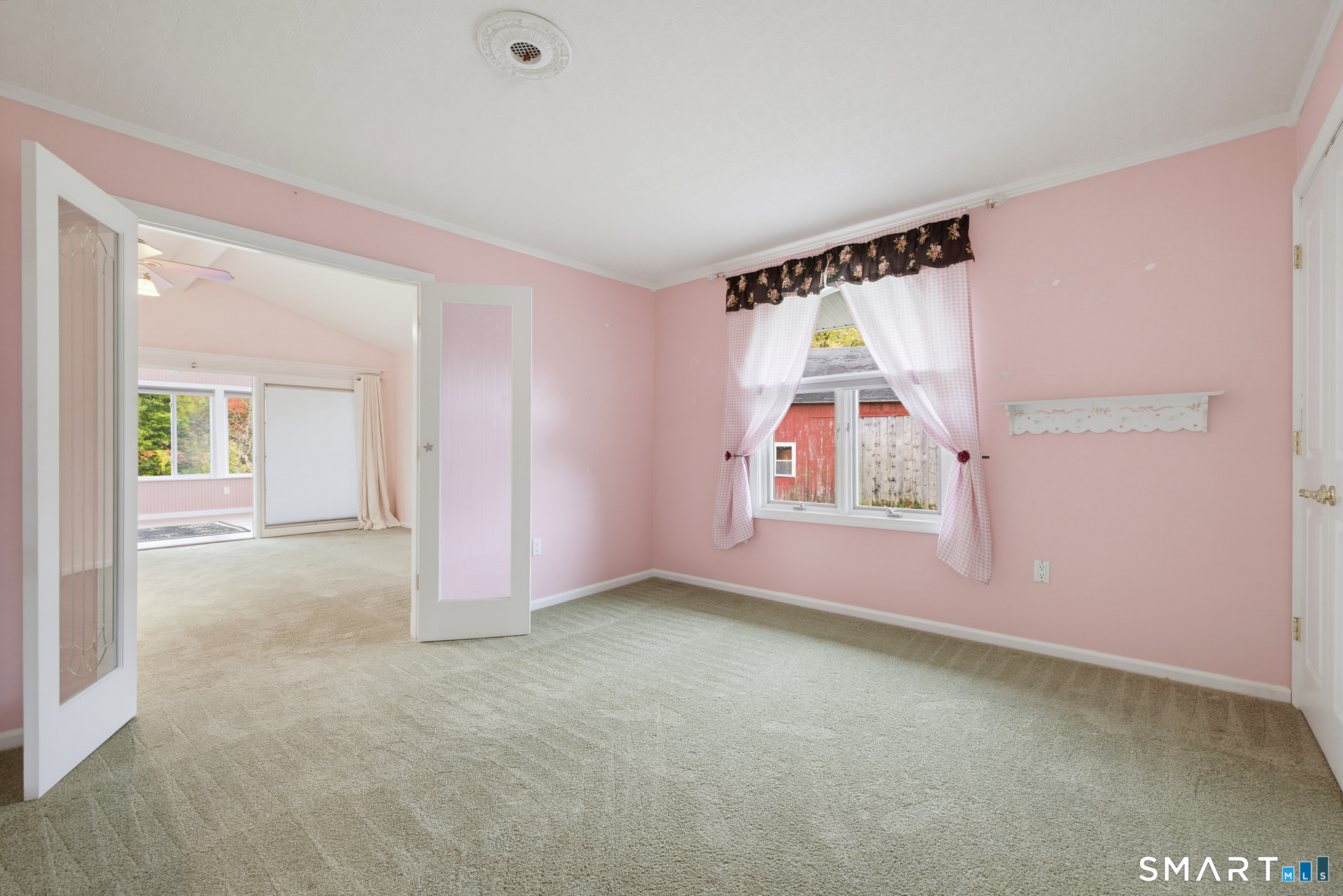 570 East South Street Property Photo 18