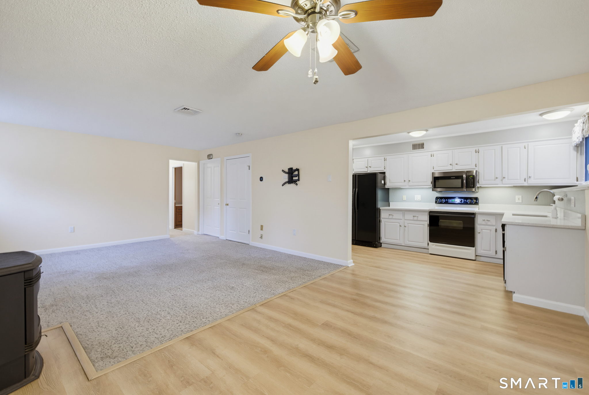 570 East South Street Property Photo 26